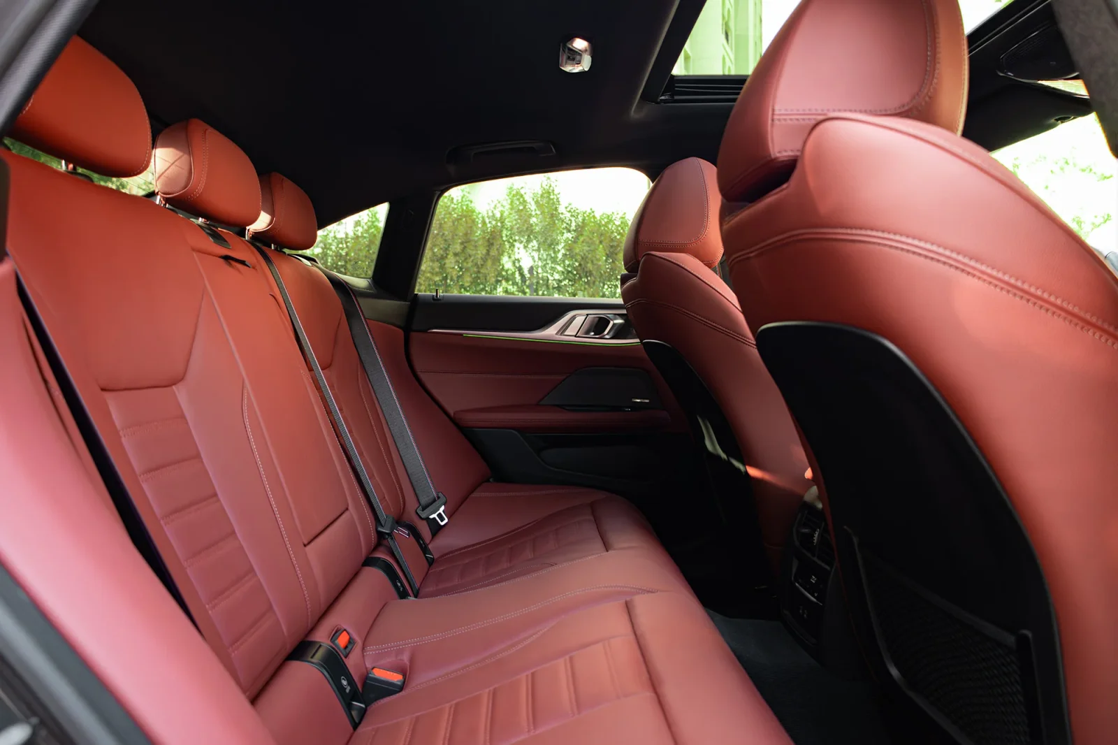 Alquiler BMW M4 440 Gran Coupe Gris 2024 en Abu Dabi - 12 