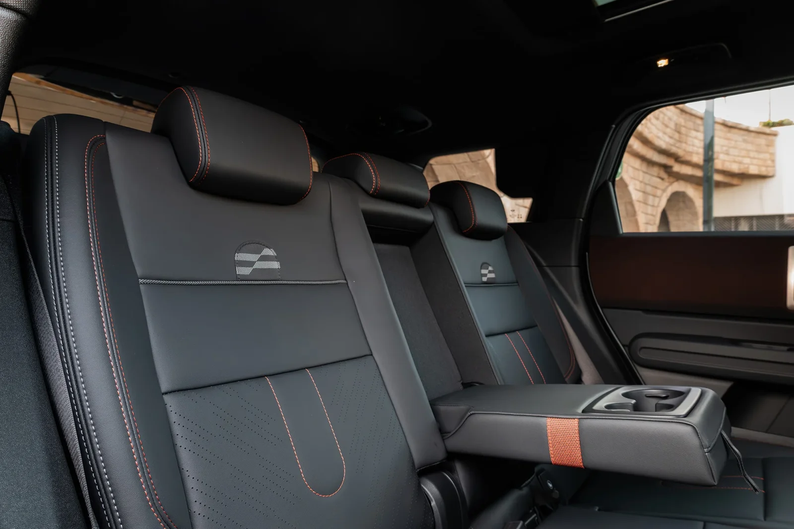 Huren Mini Countryman JCW Grijs 2024 in Abu Dhabi - 12 