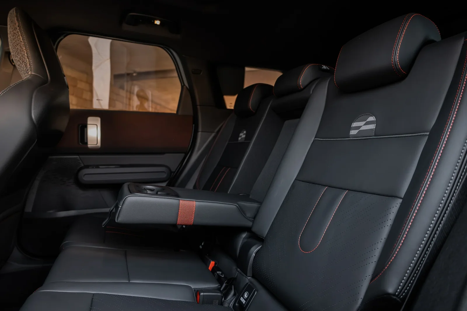 Huren Mini Countryman JCW Grijs 2024 in Abu Dhabi - 6 