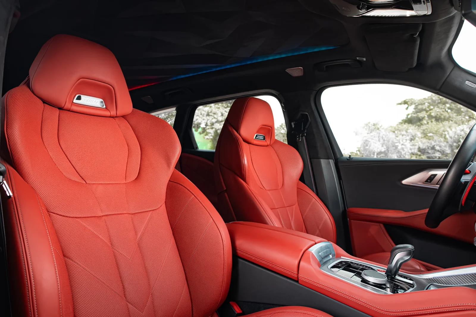 Alquiler BMW XM  Verde 2023 en Abu Dabi - 4 