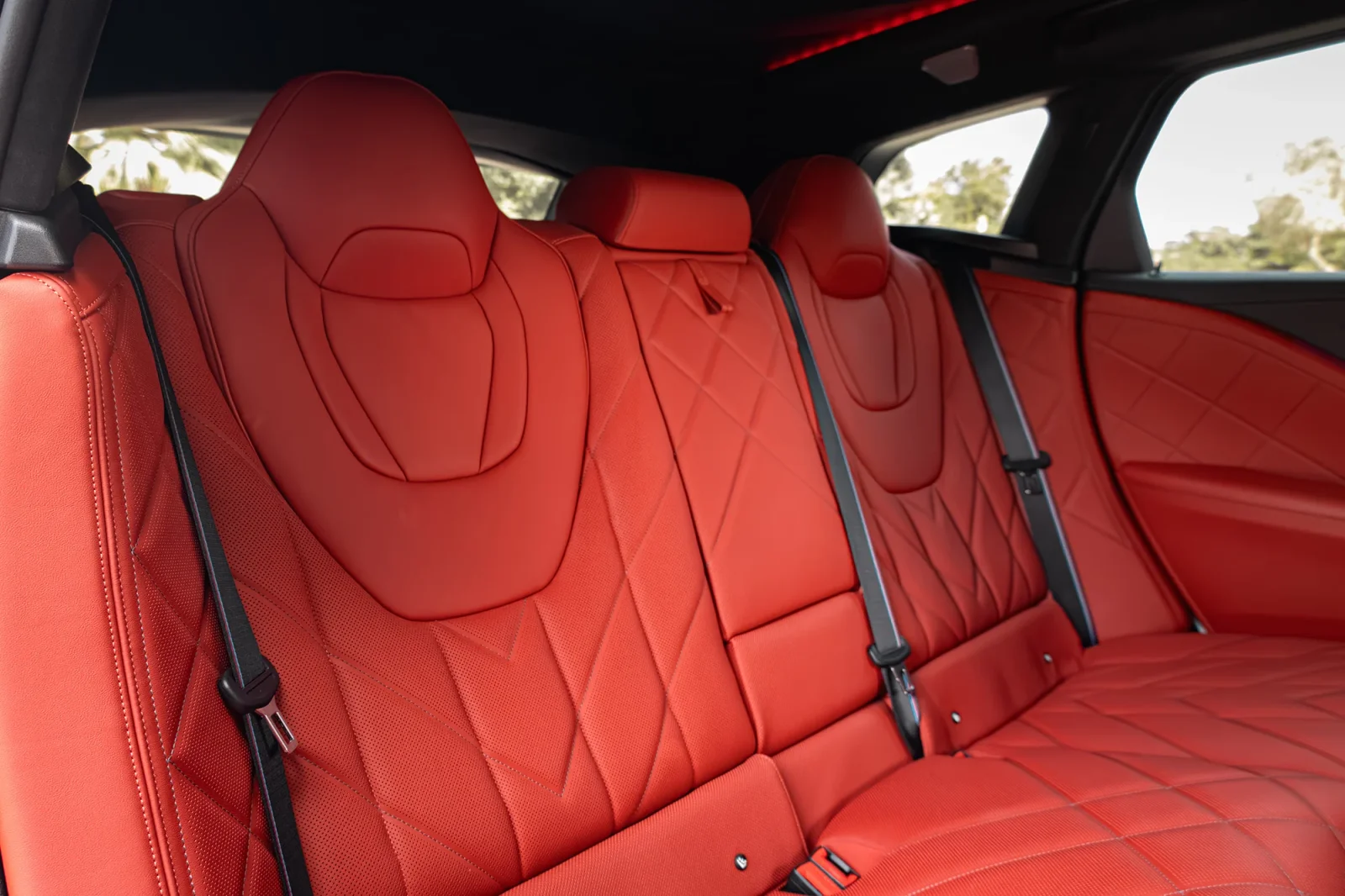 Alquiler BMW XM  Verde 2023 en Abu Dabi - 5 