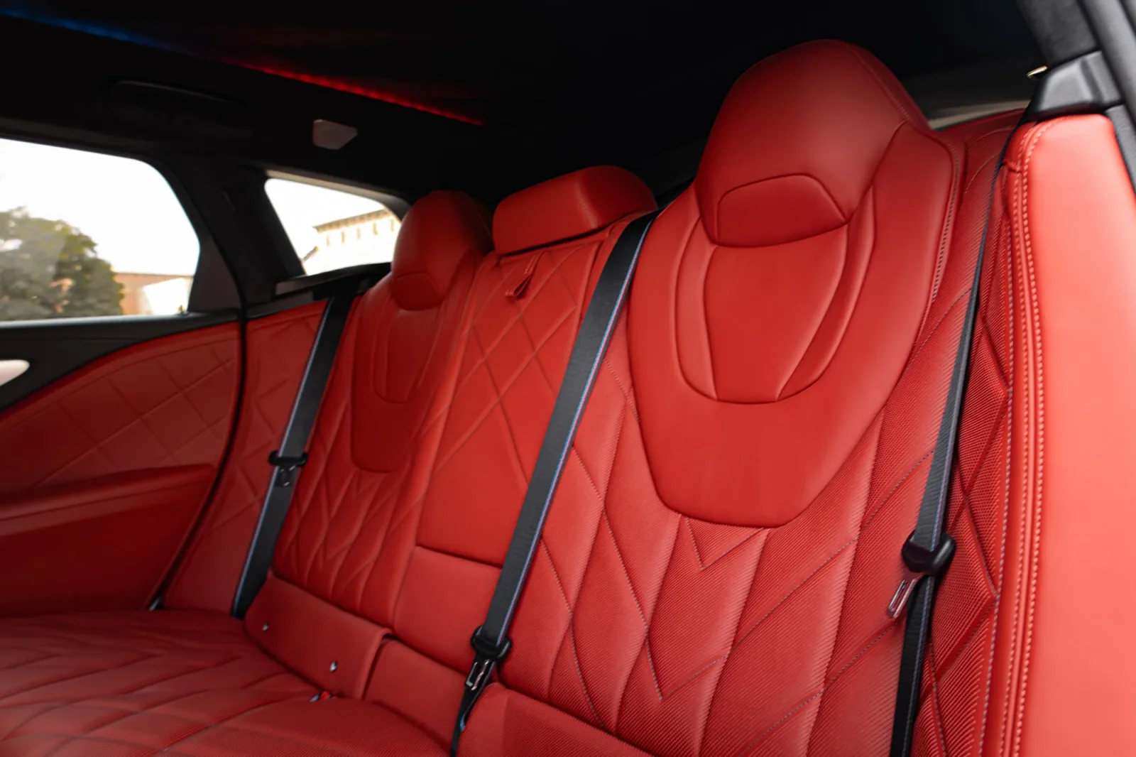 Alquiler BMW XM  Verde 2023 en Abu Dabi - 8 