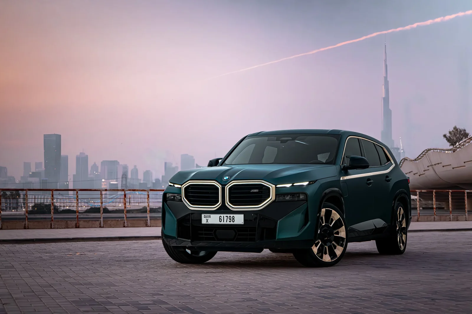 Alquiler BMW XM  Verde 2023 en Abu Dabi - 2 