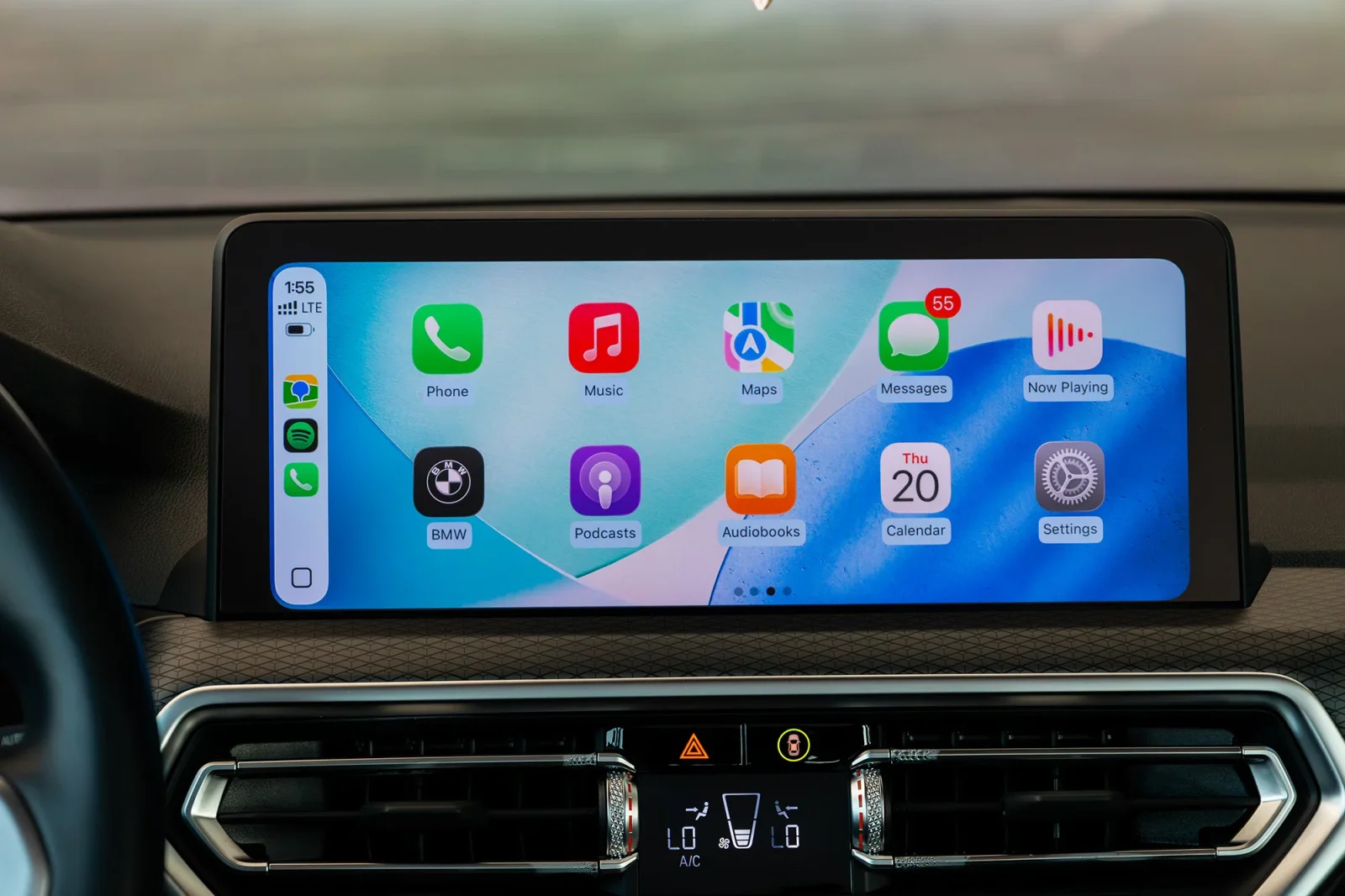 Loyer BMW X3 20i M - Sport Blanc 2022 en Abou Dabi - 5 