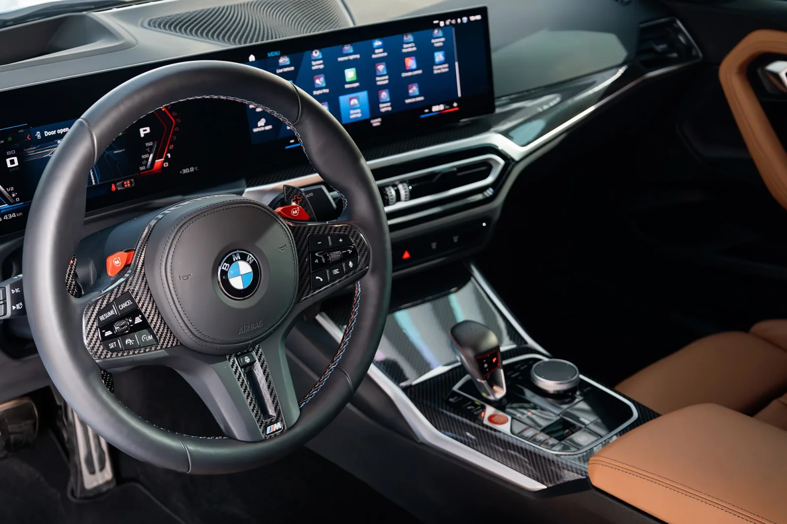 Kiralık BMW M2  Mavi 2024 içinde Abu Dhabi - 4 