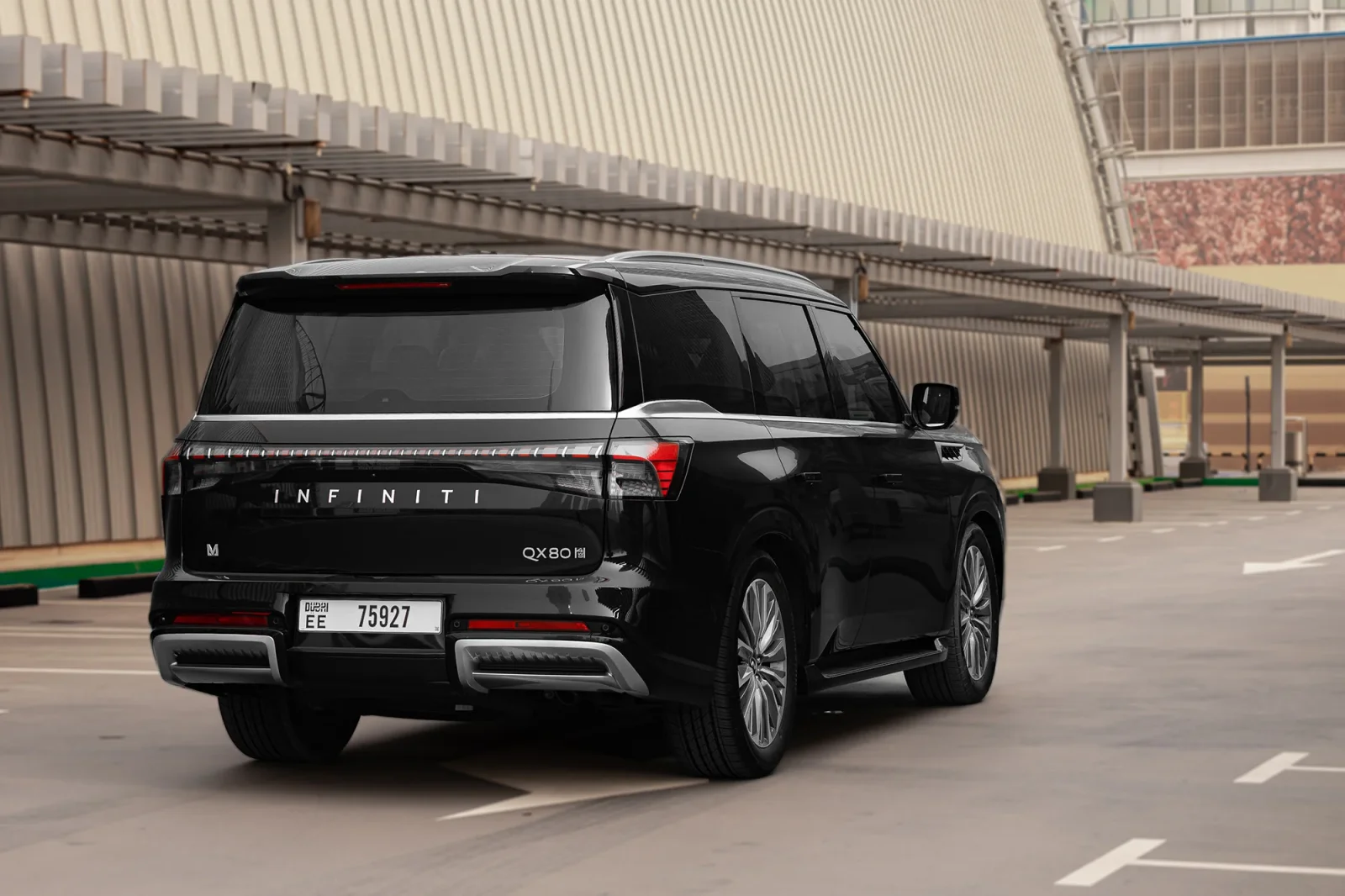 Affitto Infiniti QX80  Nero 2025 in Abu Dhabi - 9 