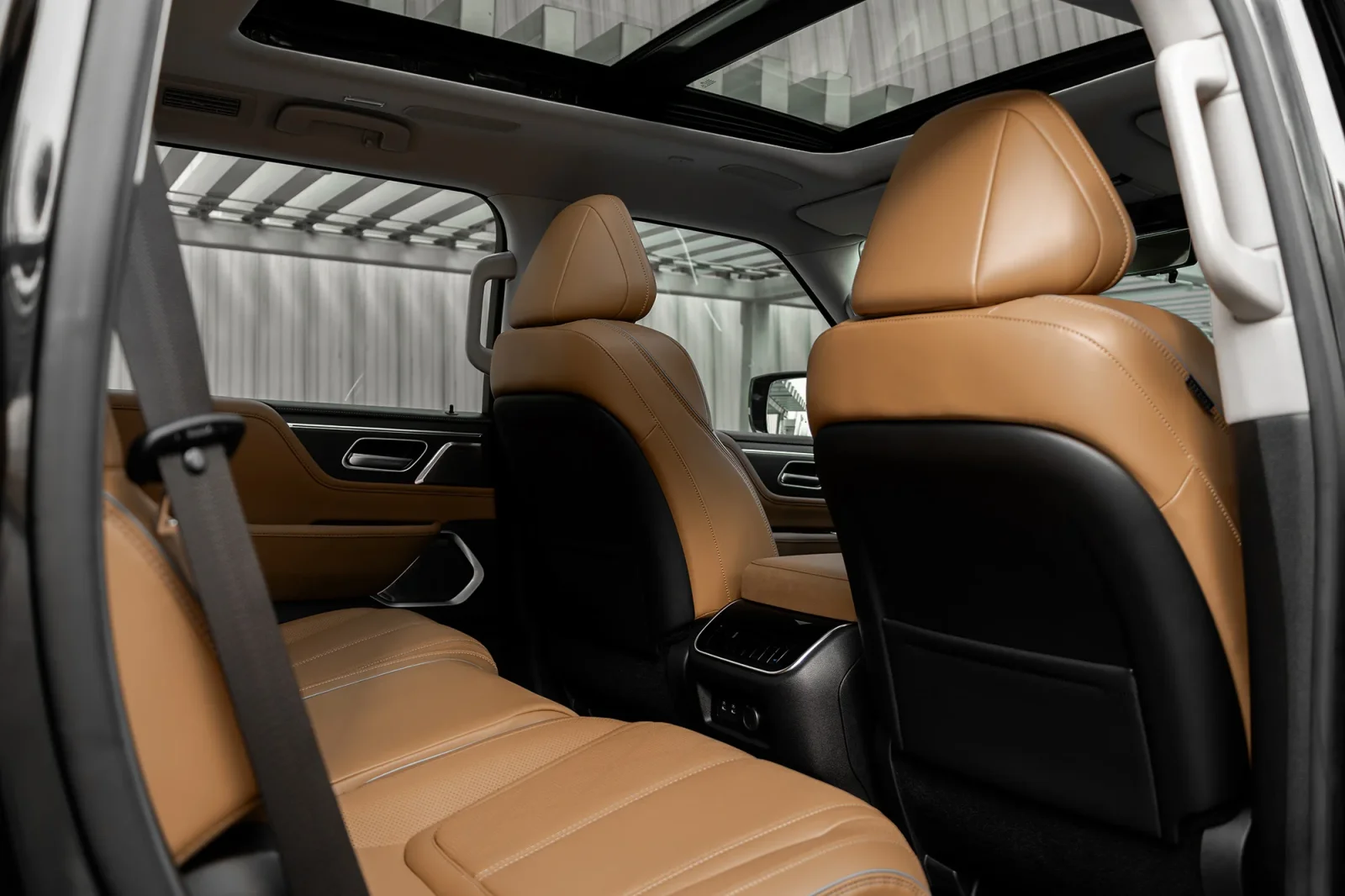 Affitto Infiniti QX80  Nero 2025 in Abu Dhabi - 12 