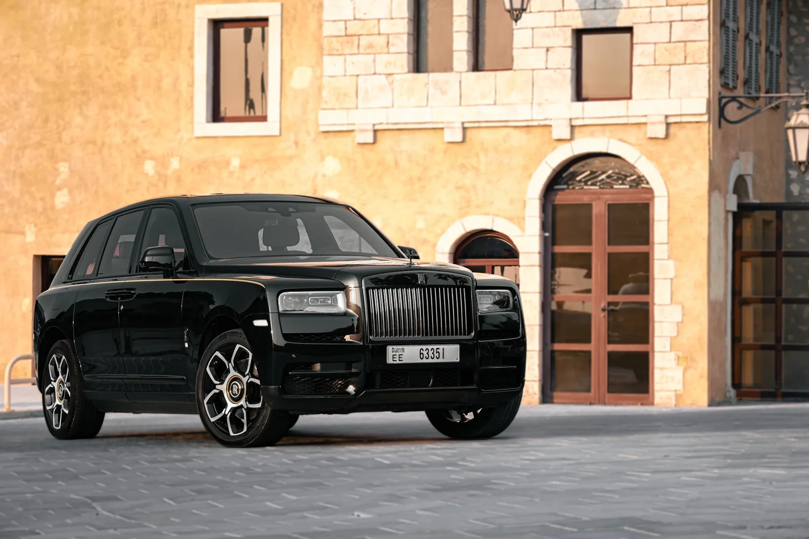 Loyer Rolls-Royce Cullinan  Noir 2022 en Abou Dabi