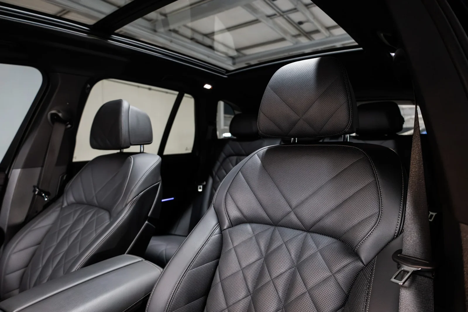 Rent BMW X5 40i Black 2025 in Abu Dhabi - 6 