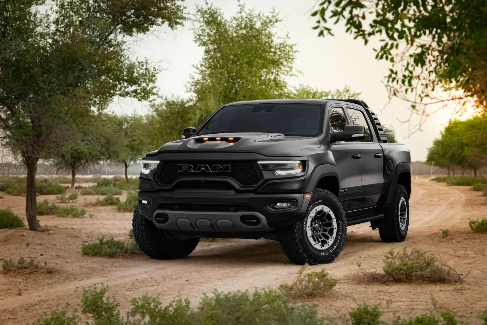 Huren Dodge Ram TRX  Zwart 2021 in Abu Dhabi
