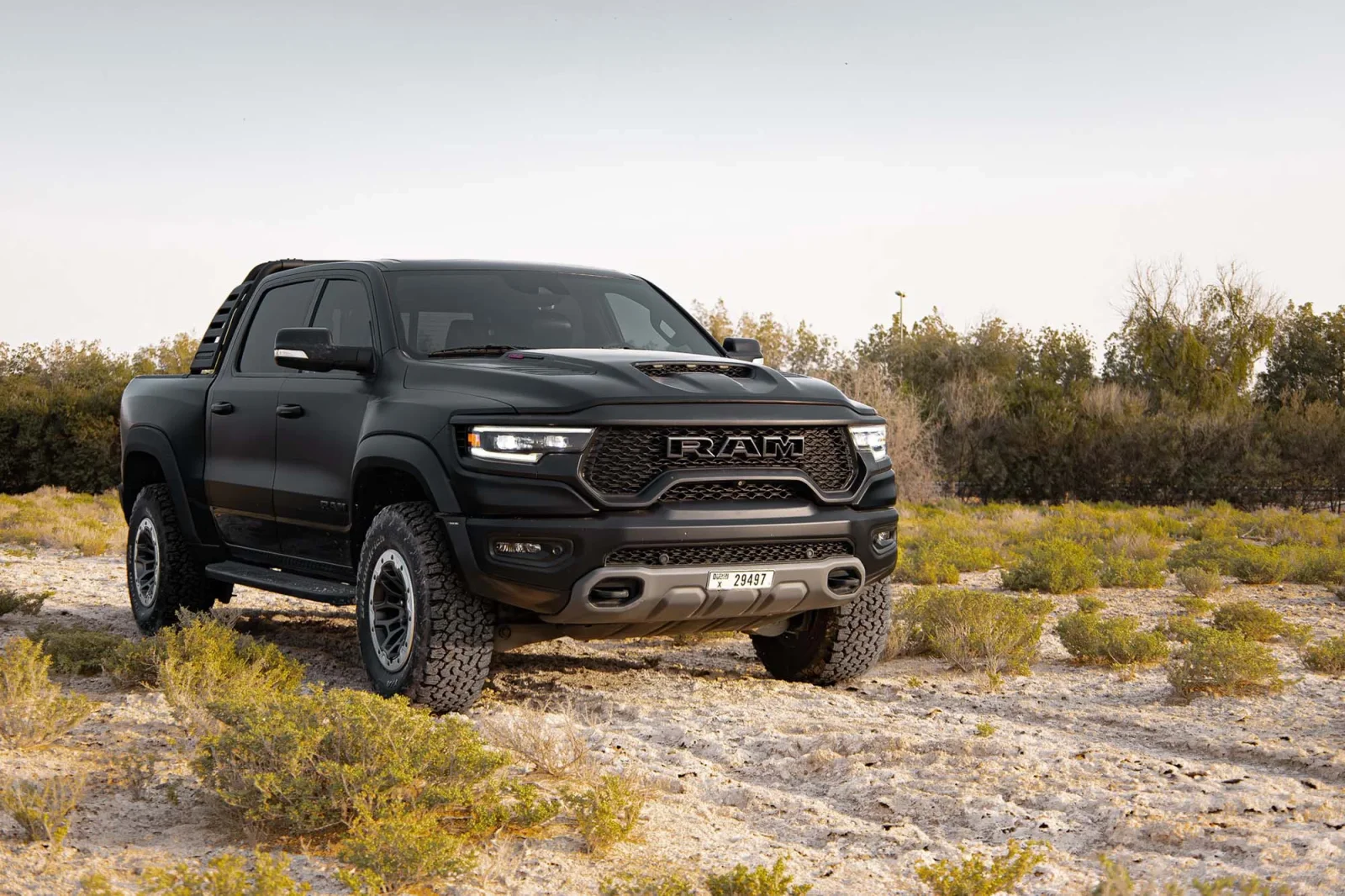 Huren Dodge Ram TRX  Zwart 2021 in Abu Dhabi - 12 