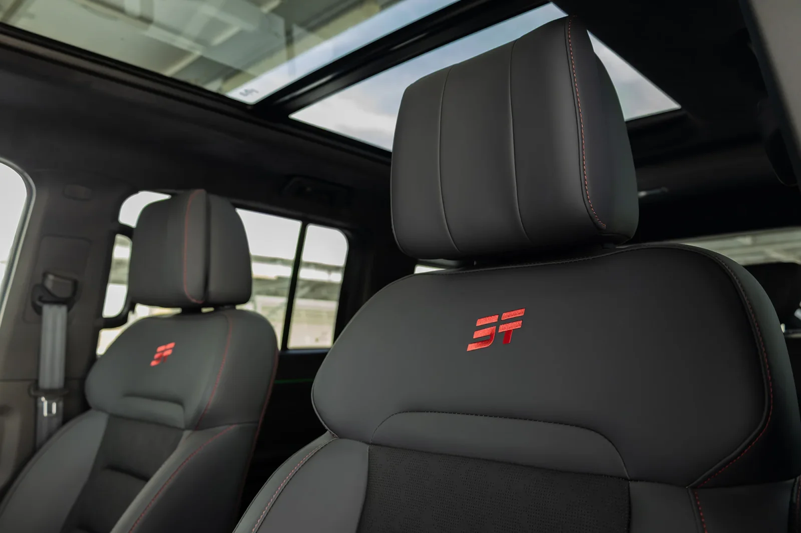 Huren Jetour T2  Zwart 2024 in Abu Dhabi - 9 