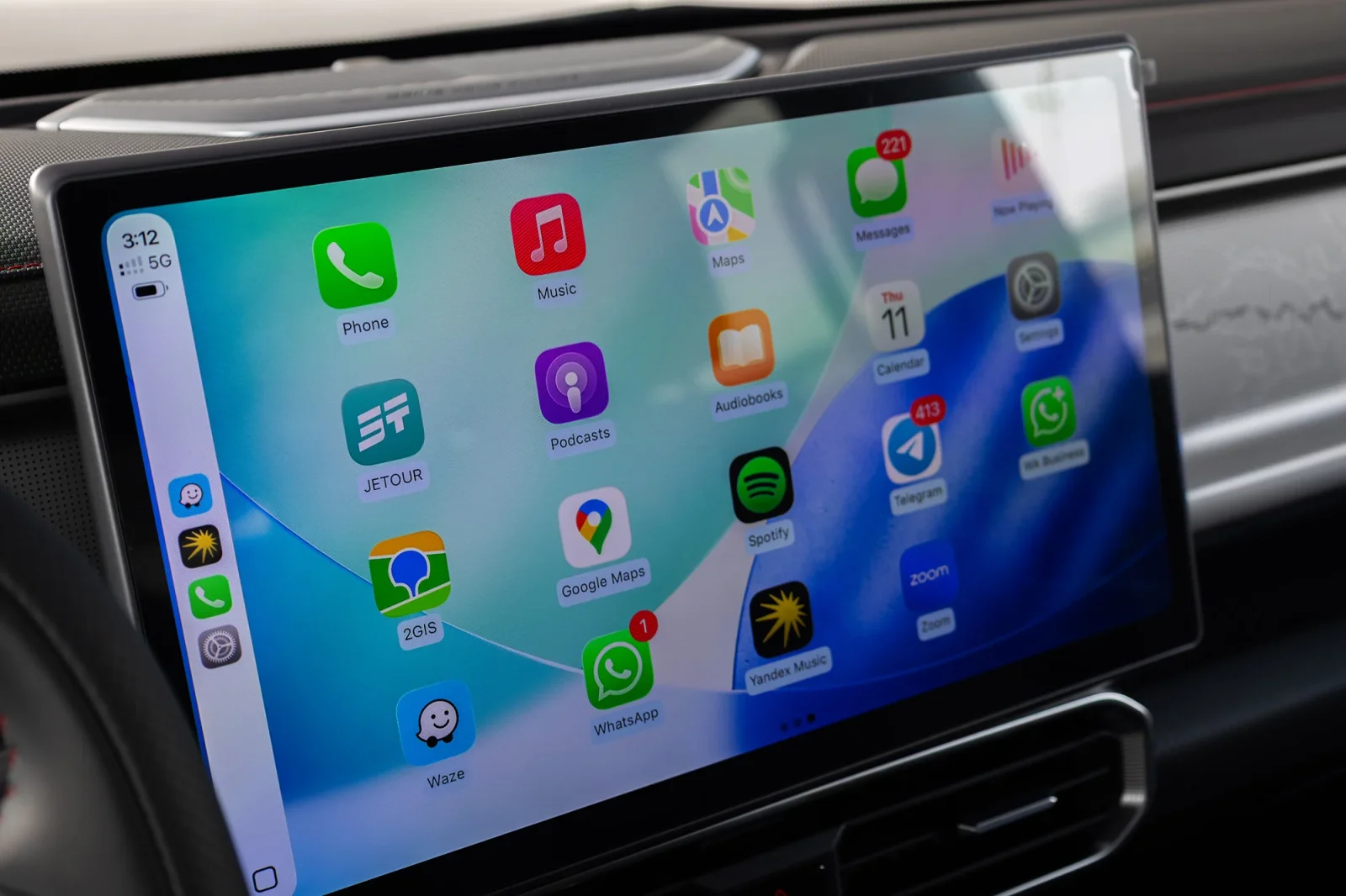 Huren Jetour T2  Zwart 2024 in Abu Dhabi - 7 