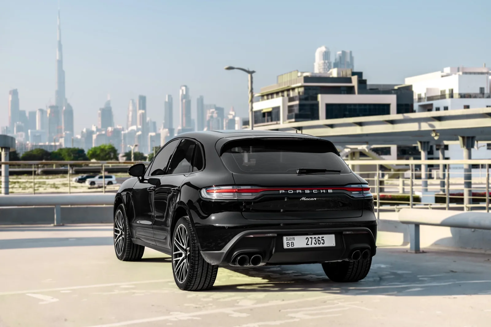 Loyer Porsche Macan  Noir 2023 en Abou Dabi - 10 