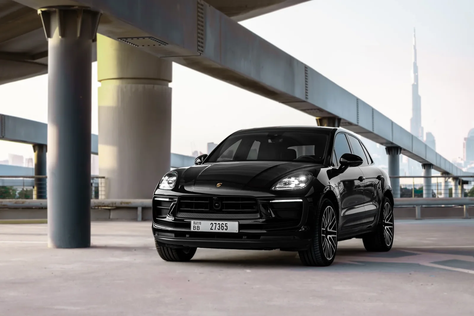 Loyer Porsche Macan  Noir 2023 en Abou Dabi - 9 