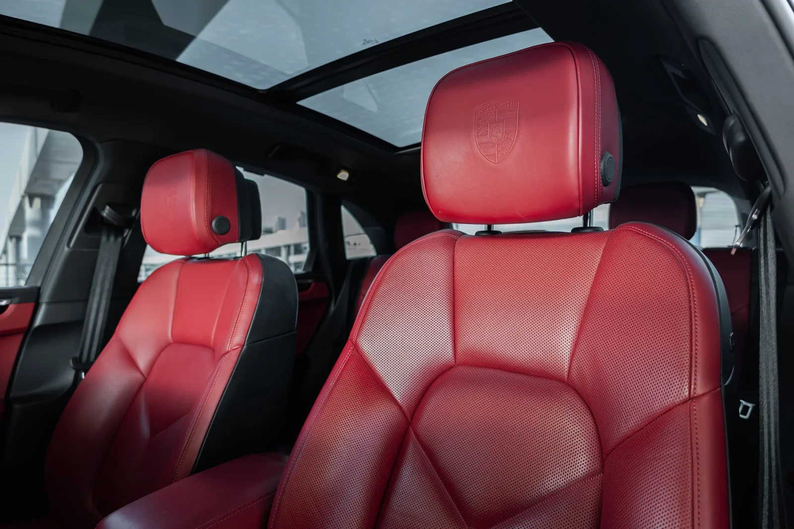 Loyer Porsche Macan  Noir 2023 en Abou Dabi - 12 