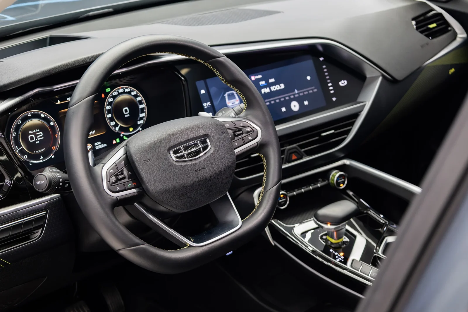 Loyer Geely Tugella GF Gris 2024 en Abou Dabi - 2 