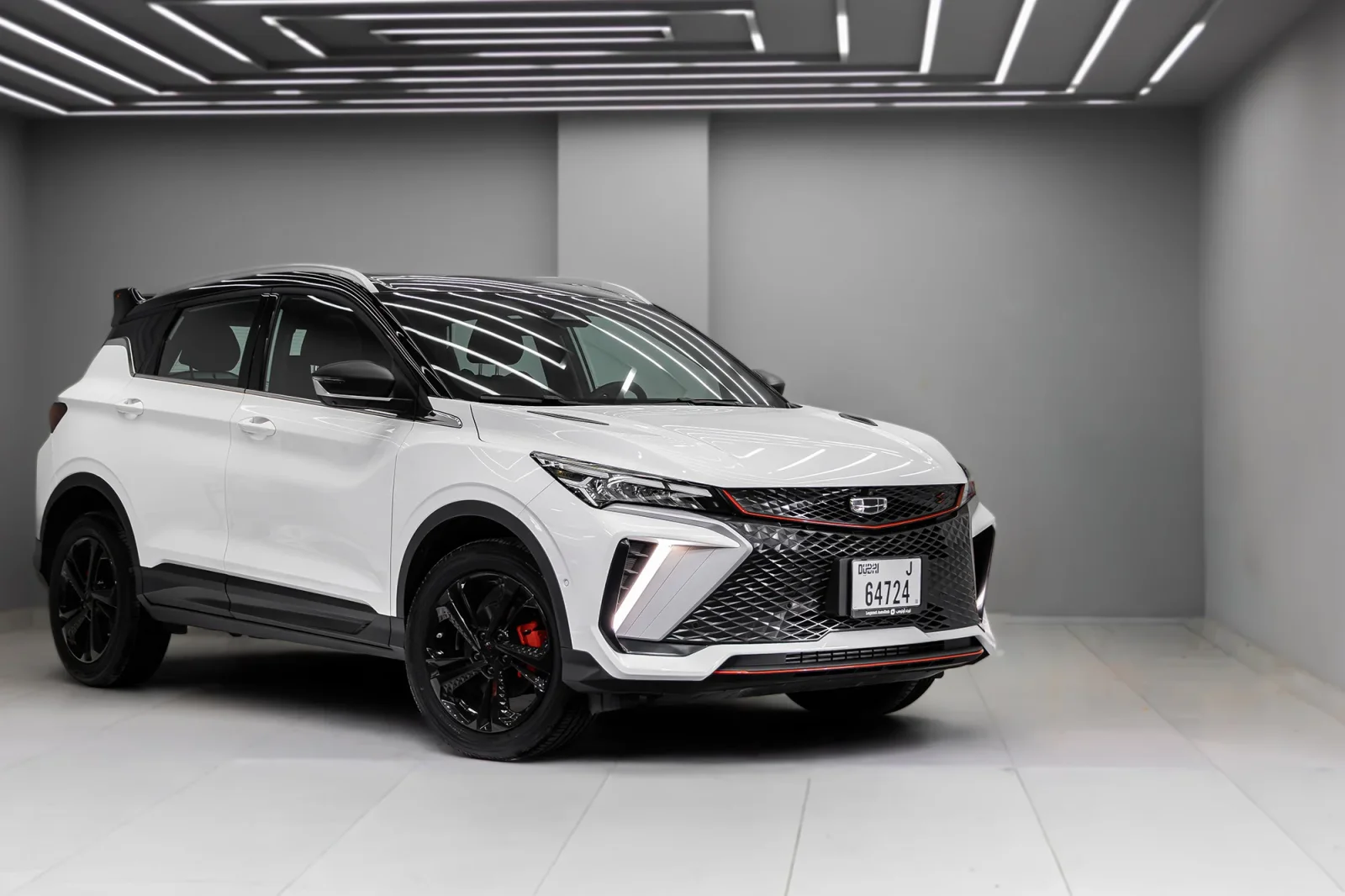 Miete Geely Coolray GF Weiß 2024 in der Abu Dhabi