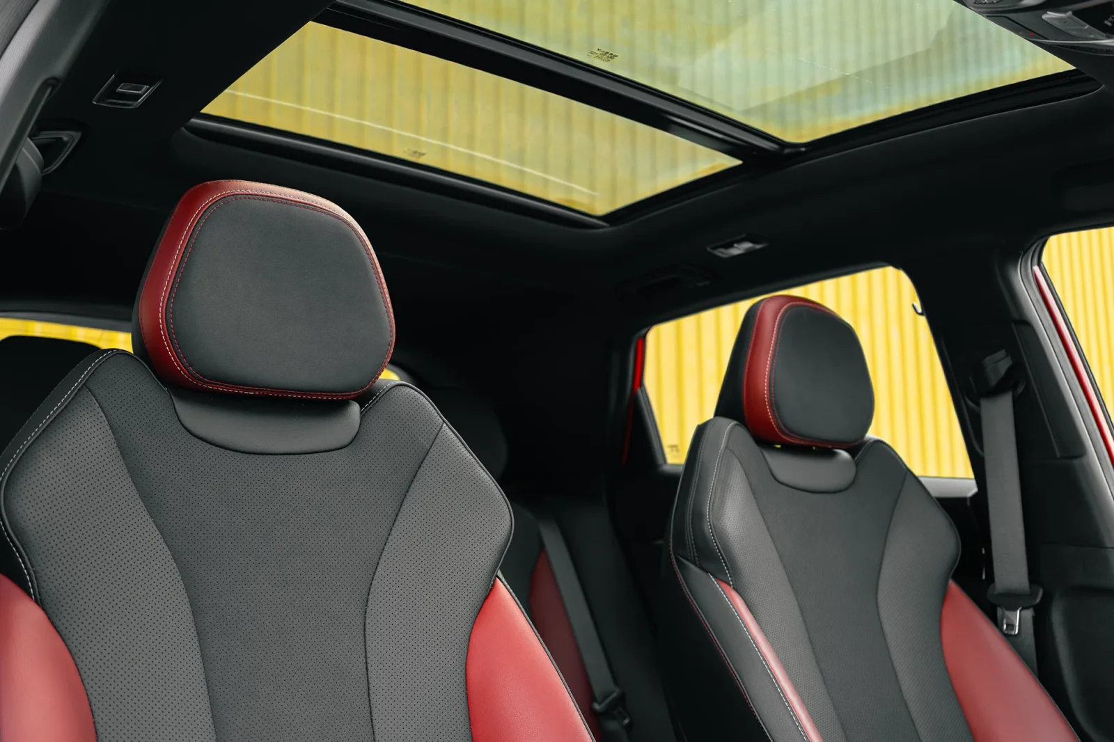 Affitto Geely Coolray GF Grigio 2024 in Abu Dhabi - 13 