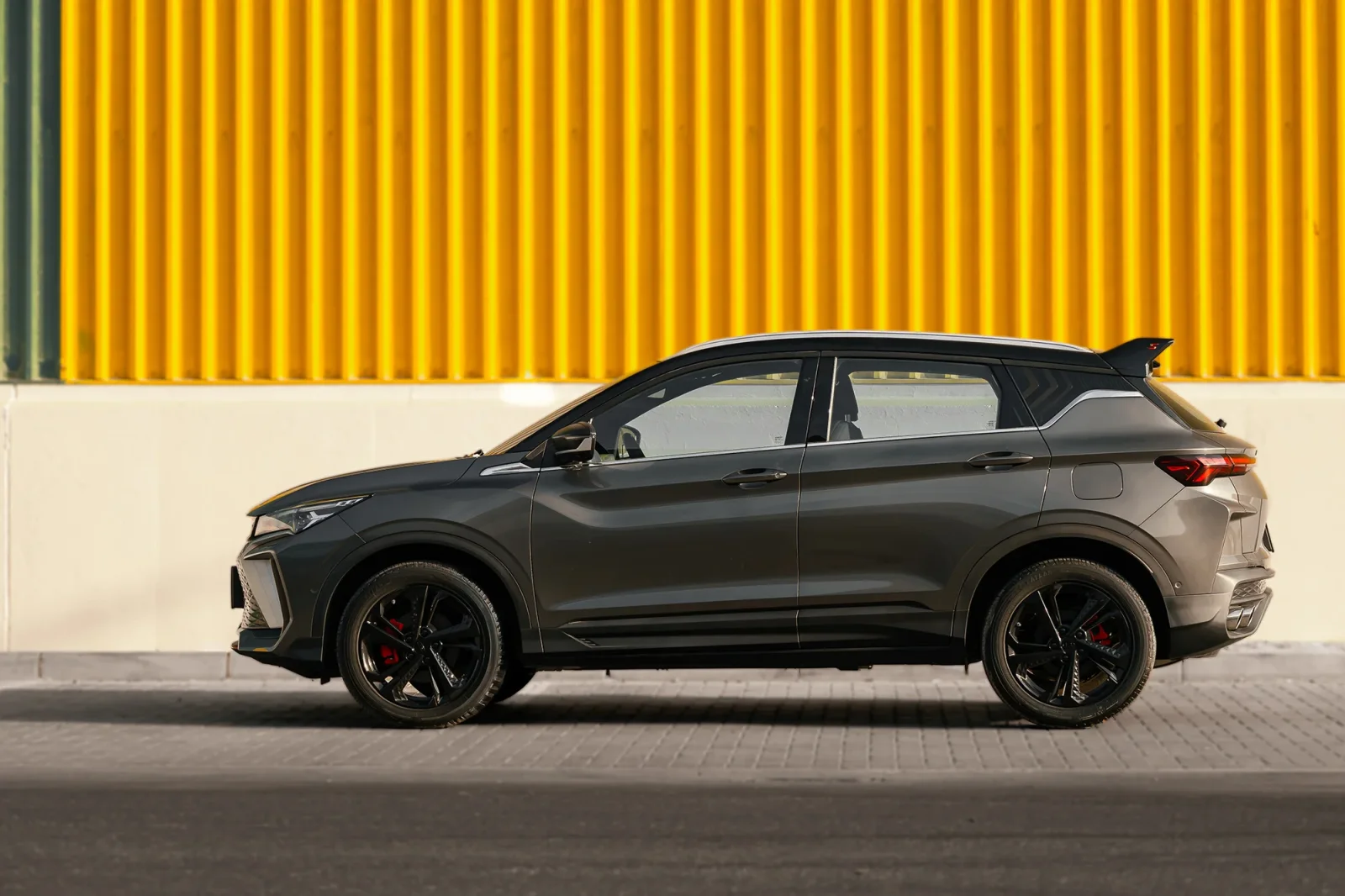 Affitto Geely Coolray GF Grigio 2024 in Abu Dhabi - 7 