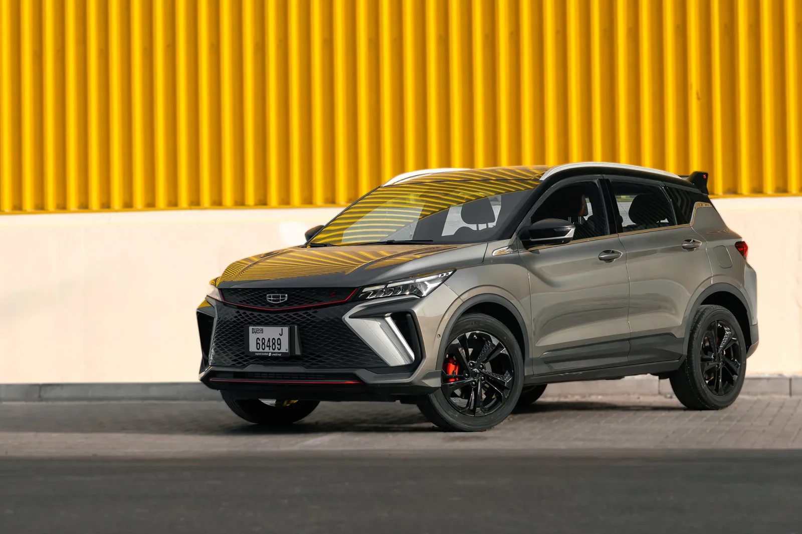 Affitto Geely Coolray GF Grigio 2024 in Abu Dhabi