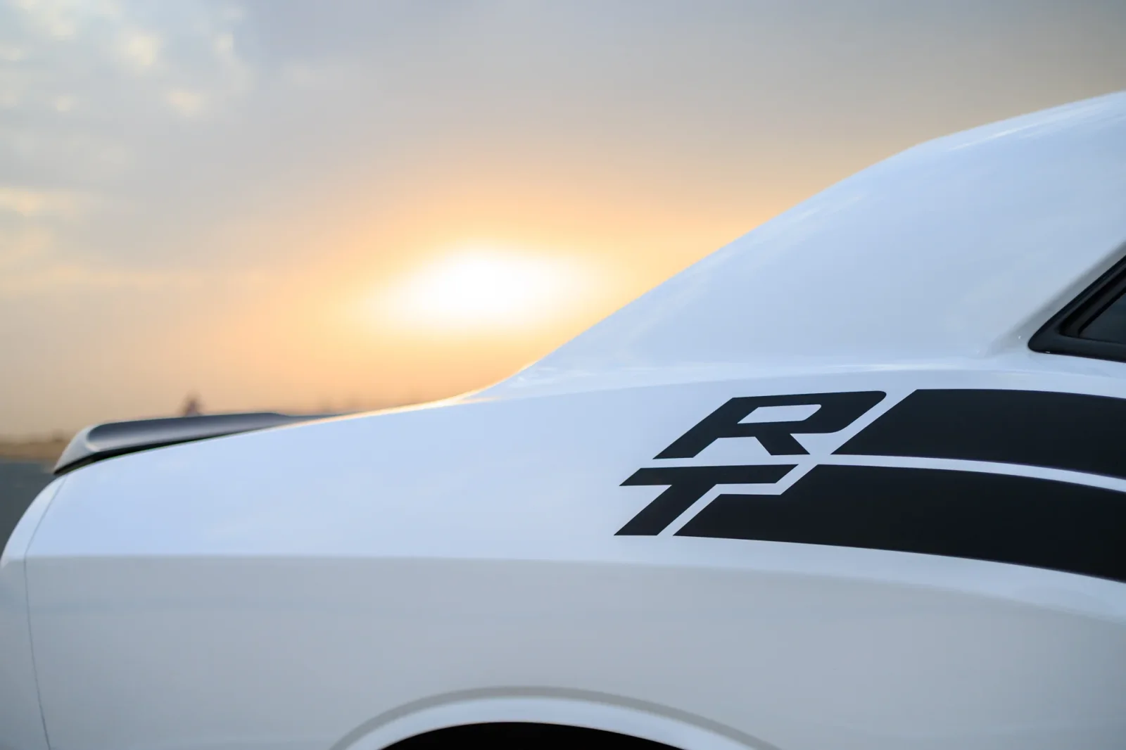 Loyer Dodge Challenger R/T Blanc 2022 en Abou Dabi - 20 