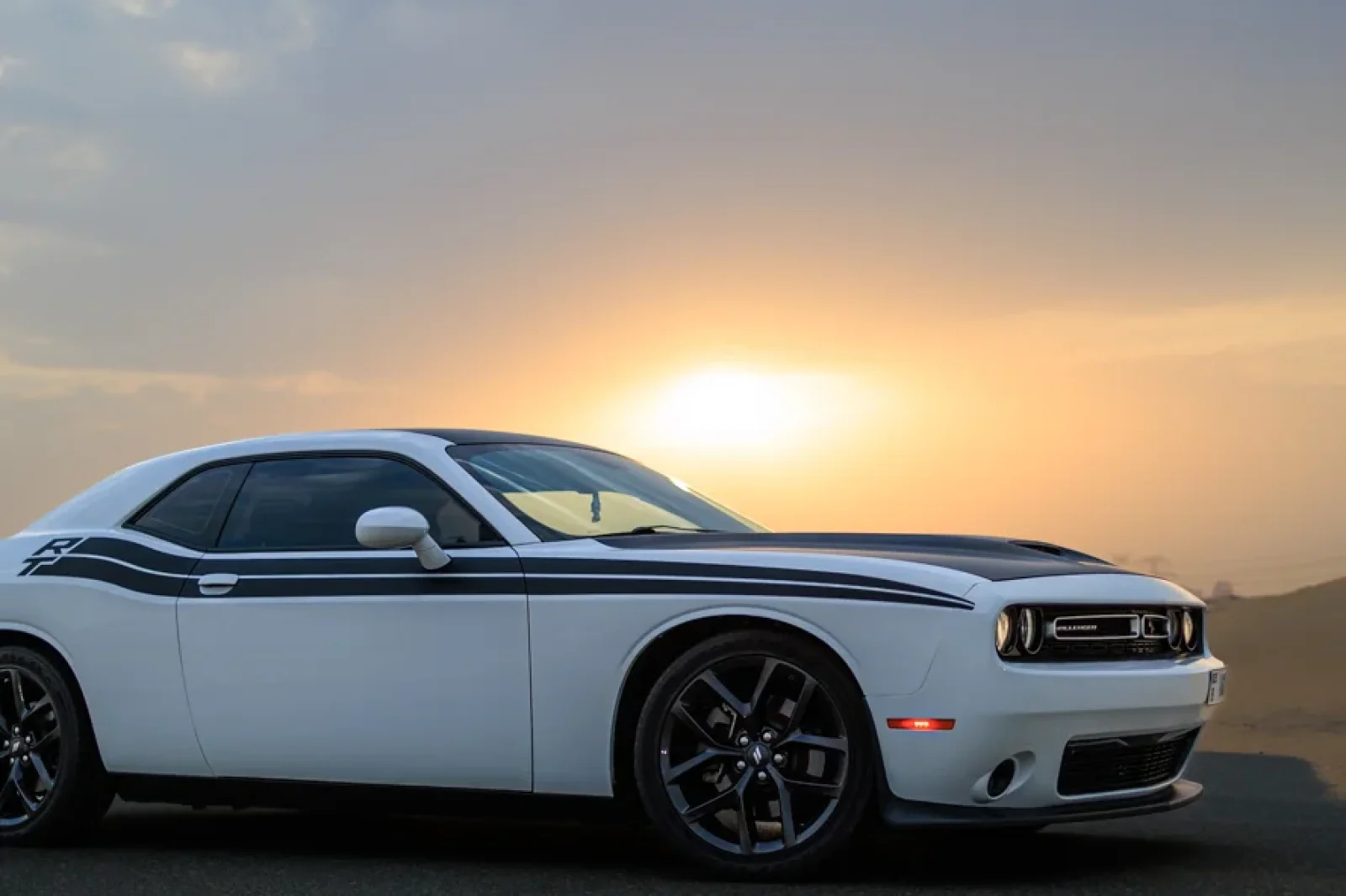 Loyer Dodge Challenger R/T Blanc 2022 en Abou Dabi - 18 