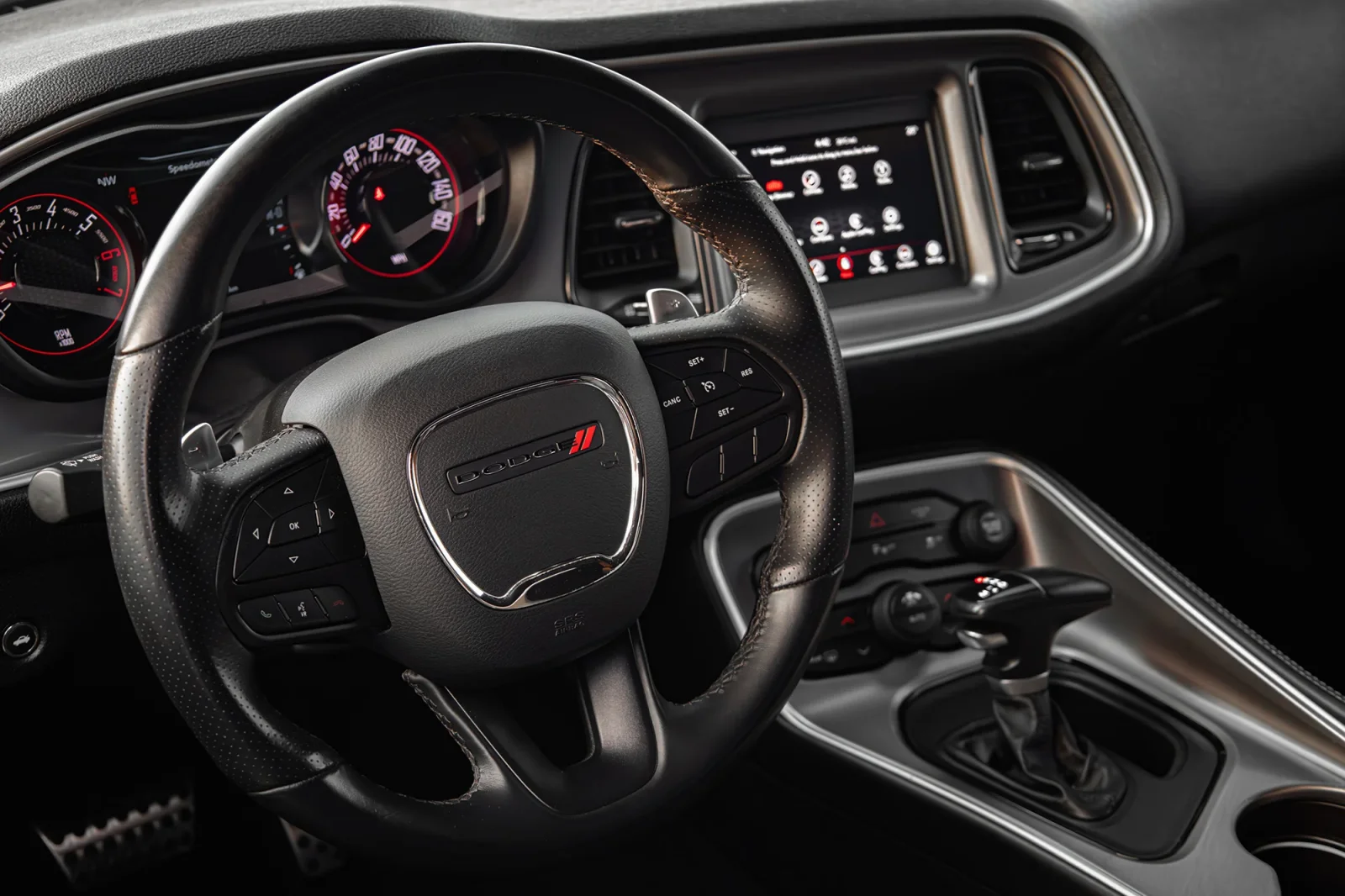 Rent Dodge Challenger R/T White 2022 in Abu Dhabi - 4 