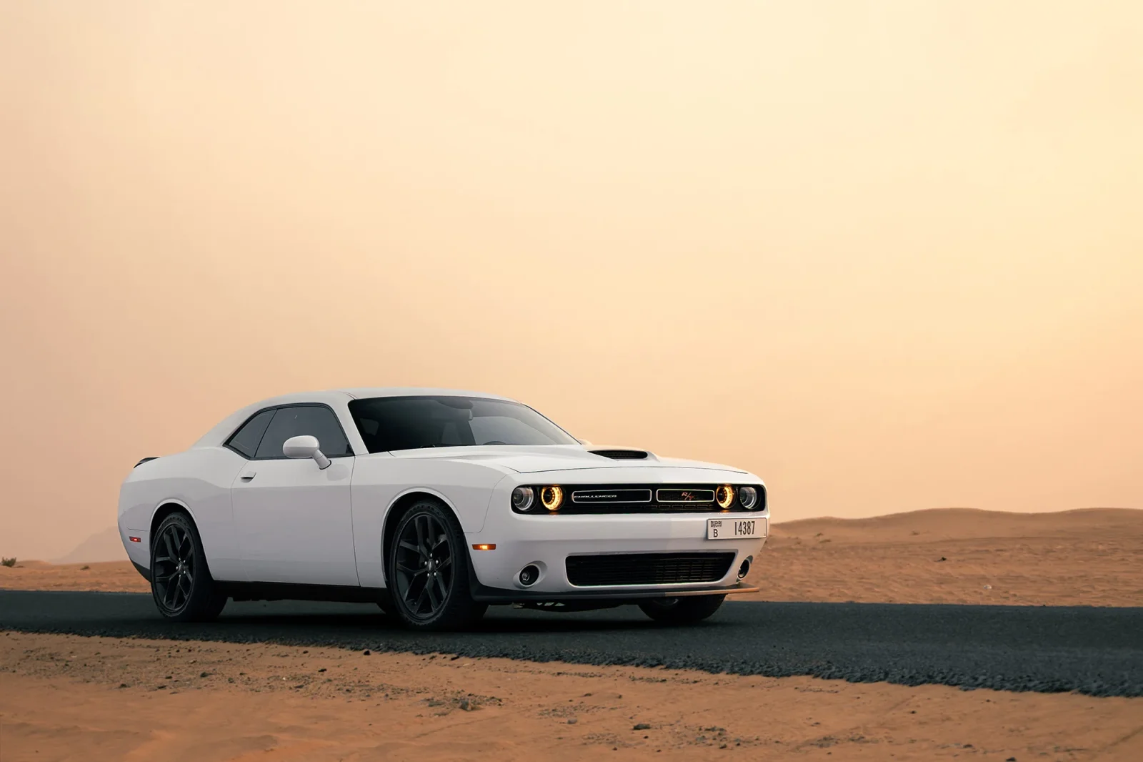 Rent Dodge Challenger R/T White 2022 in Abu Dhabi - 10 
