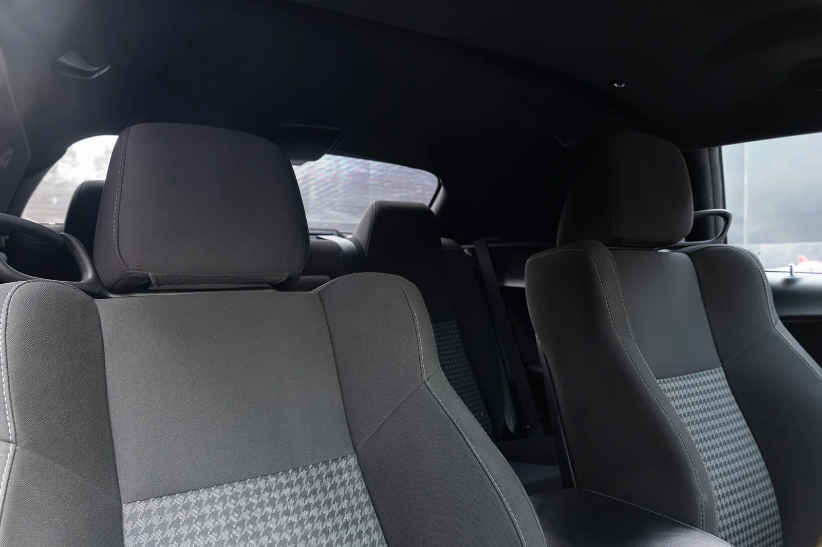 Аренда Dodge Challenger R/T Белый 2022 в Абу-Даби - 3 