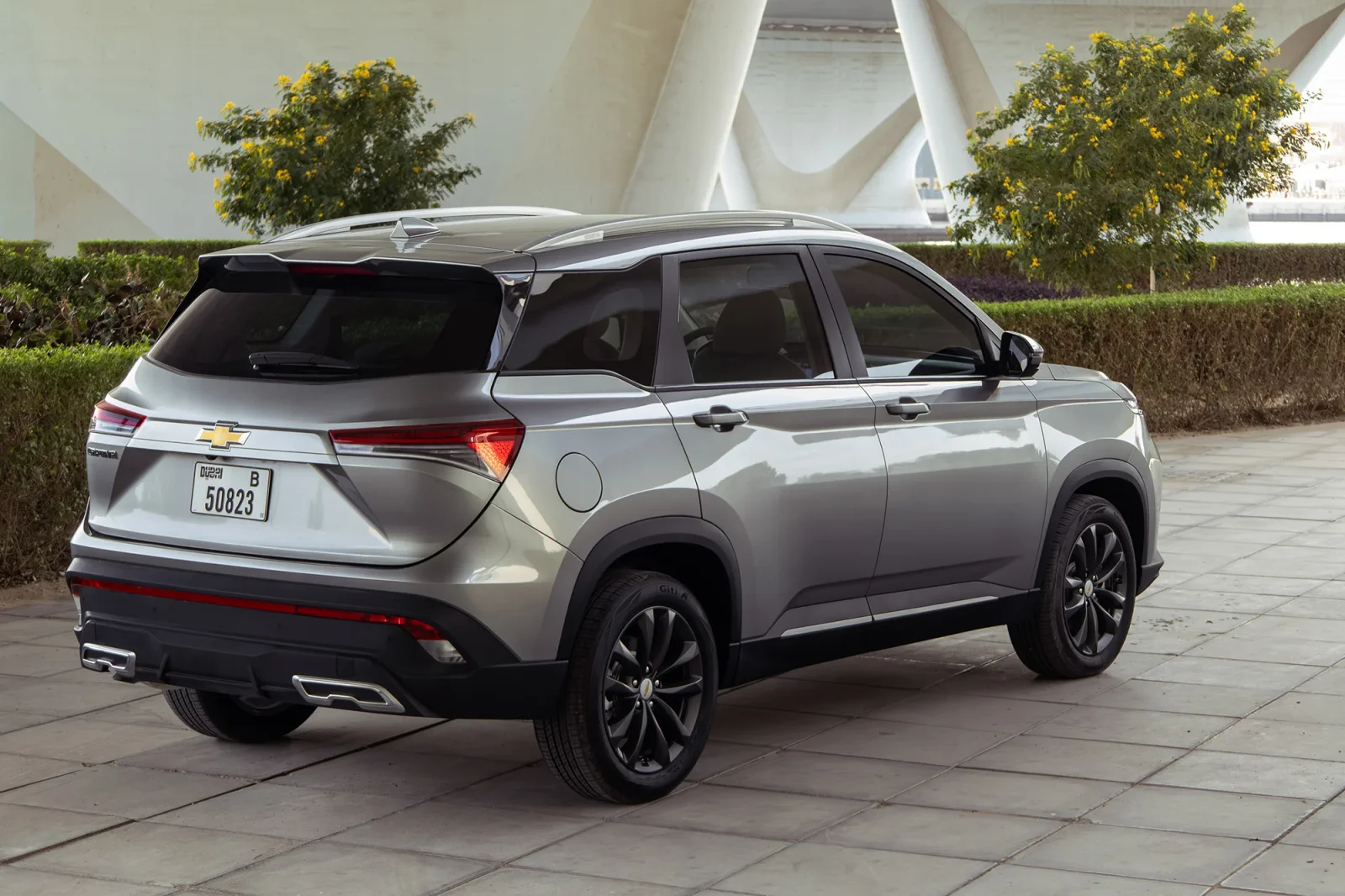 Loyer Chevrolet Captiva  Argent 2026 en Abou Dabi - 6 