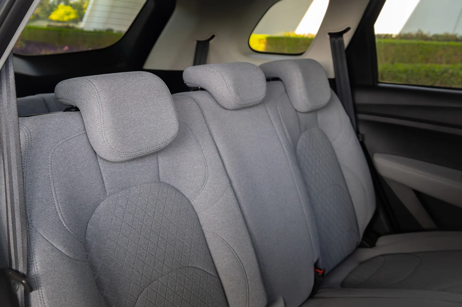 Loyer Chevrolet Captiva  Argent 2026 en Abou Dabi - 11 