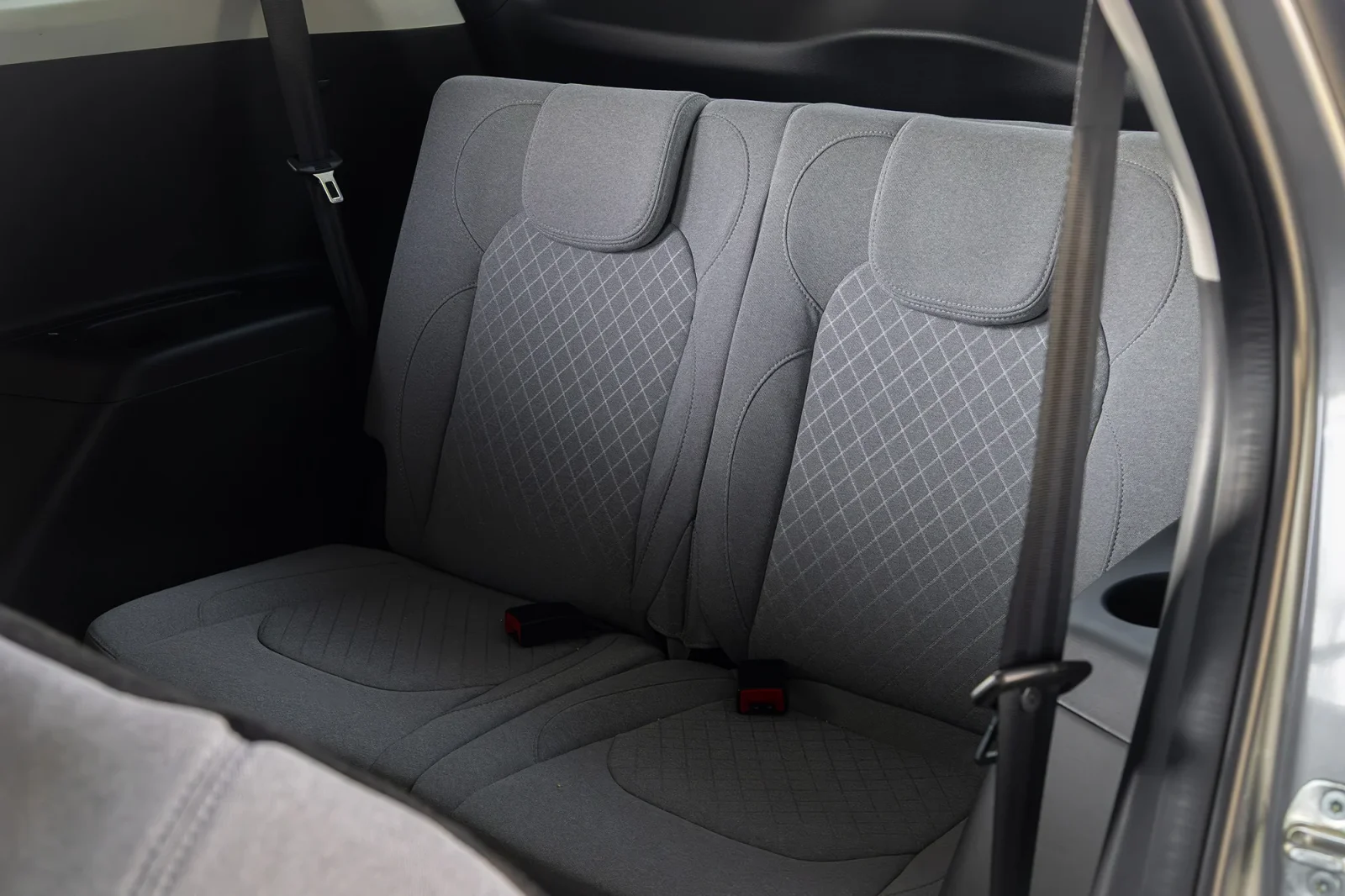 Loyer Chevrolet Captiva  Argent 2026 en Abou Dabi - 5 