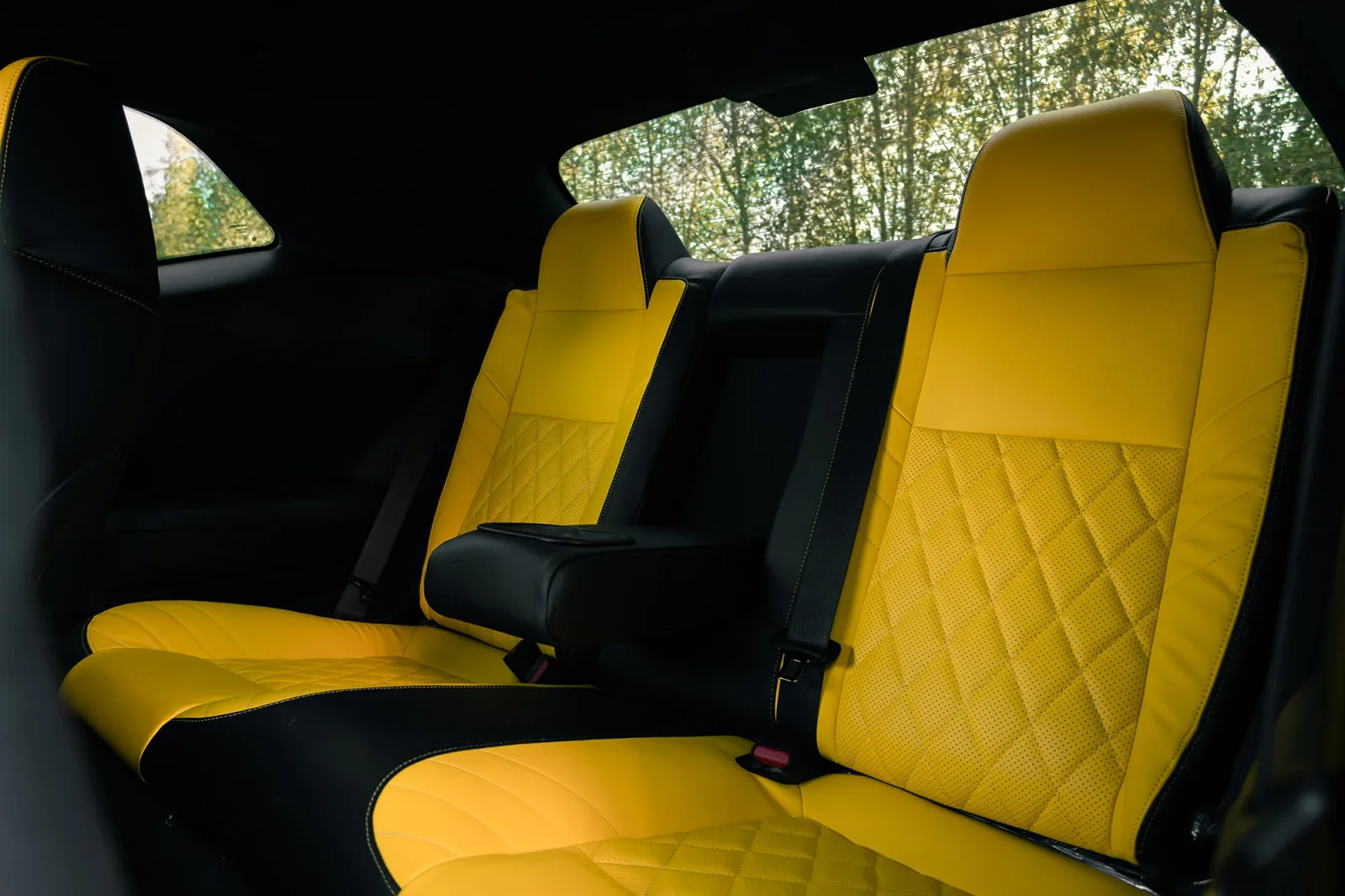 Rent Dodge Challenger R/T Scat Pack Yellow 2022 in Abu Dhabi - 7 