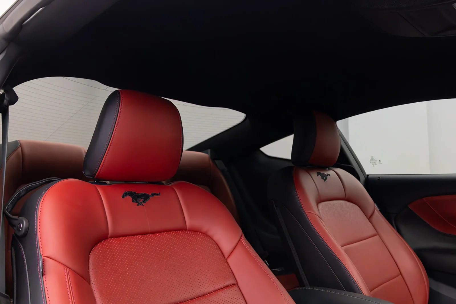 Rent Ford Mustang  White 2024 in Abu Dhabi - 3 