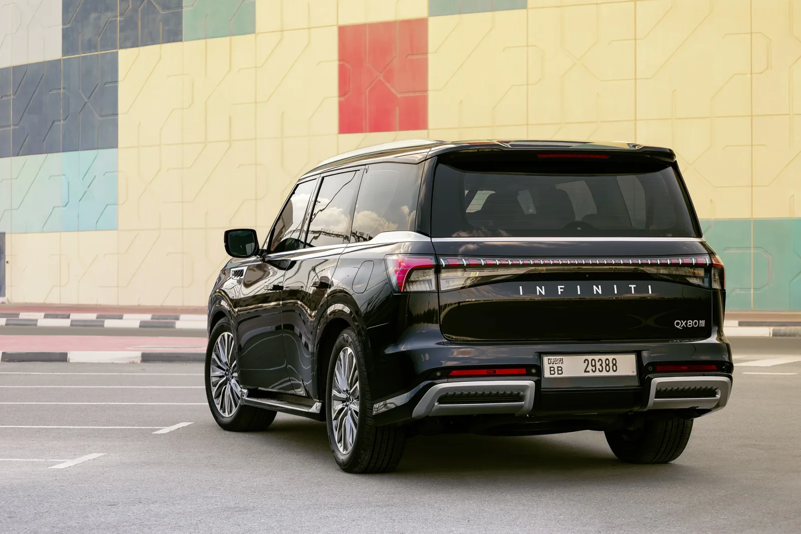 Rent Infiniti QX80  Black 2025 in Abu Dhabi - 11 