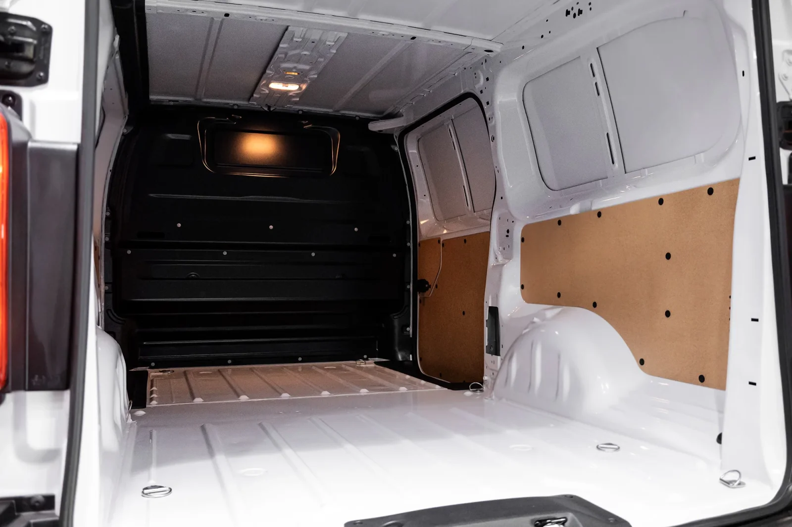 Rent Citroen Jumpy  White 2025 in Abu Dhabi - 5 