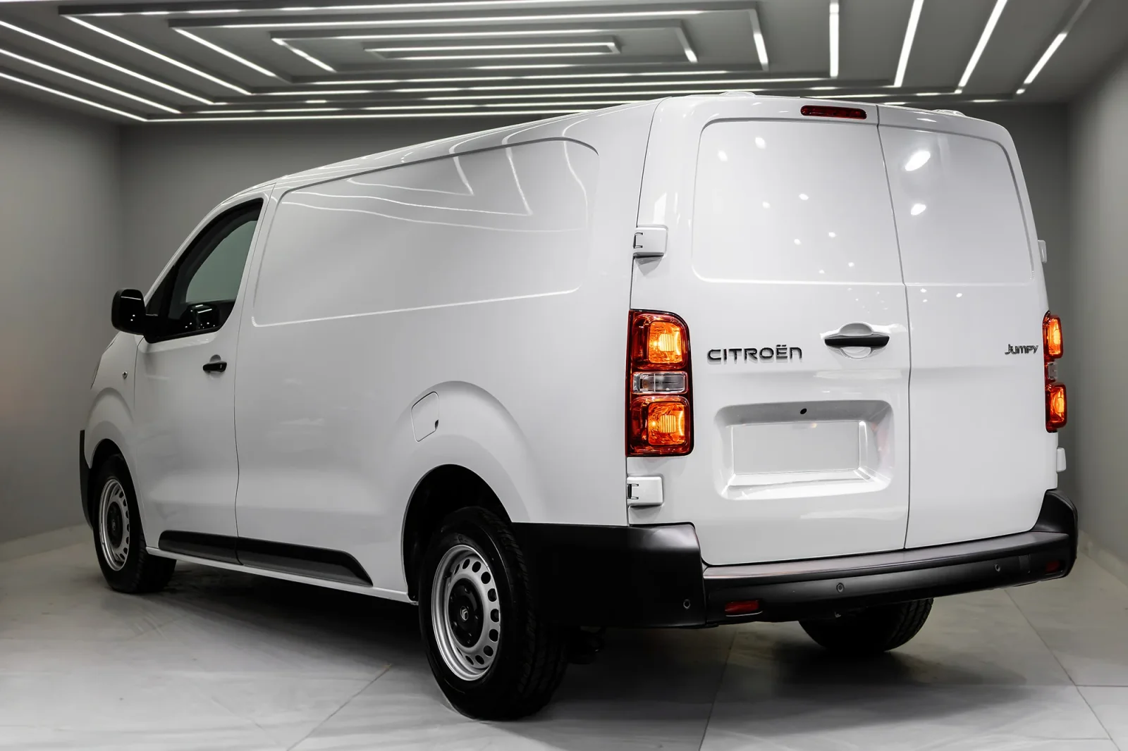Rent Citroen Jumpy  White 2025 in Abu Dhabi - 6 