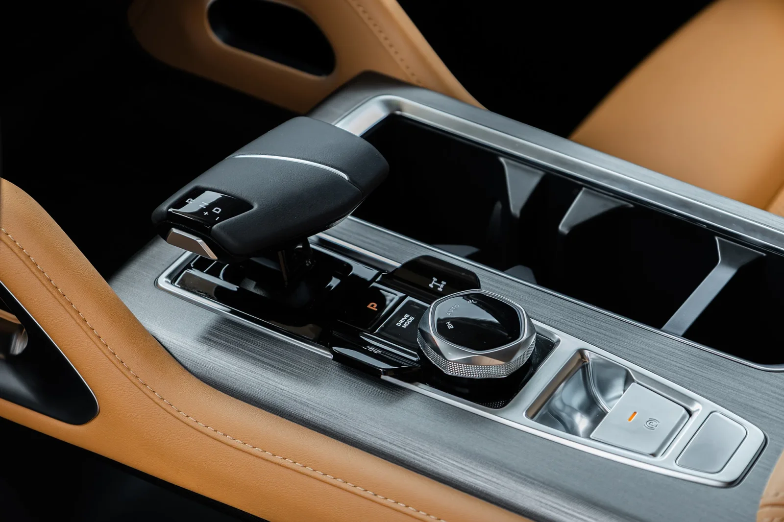 Rent Changan Hunter RV Gold 2025 in Abu Dhabi - 8 