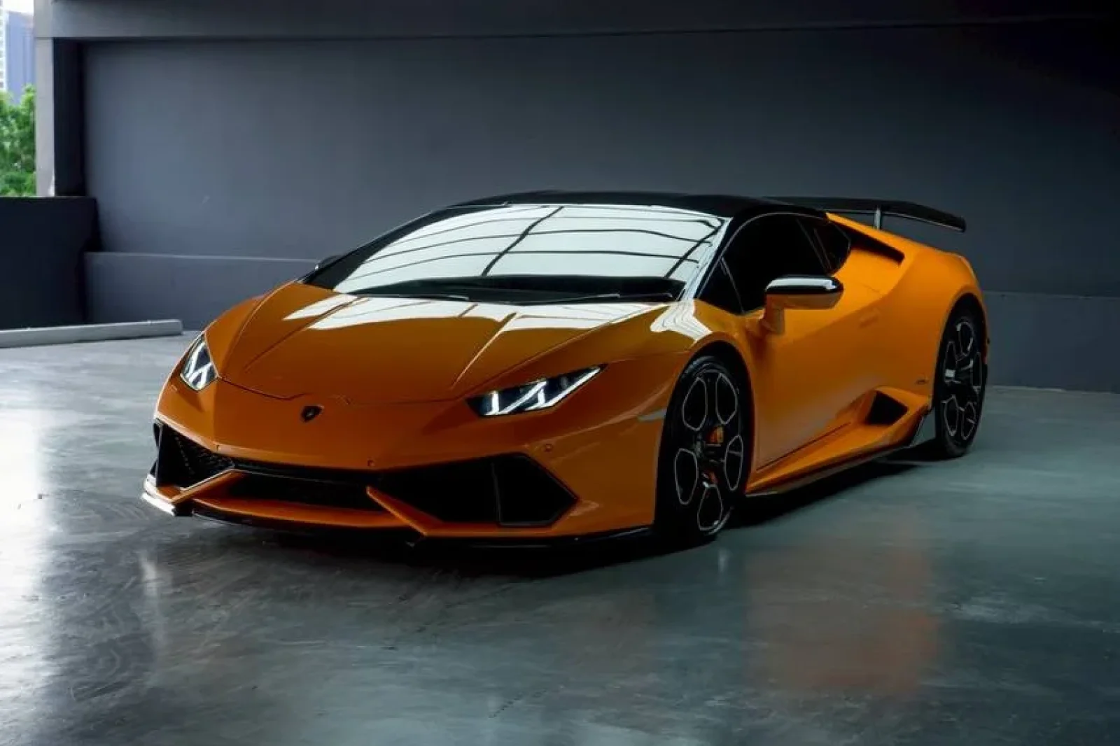 Rent Lamborghini Huracan  Orange 2019 in Bangkok - 6 
