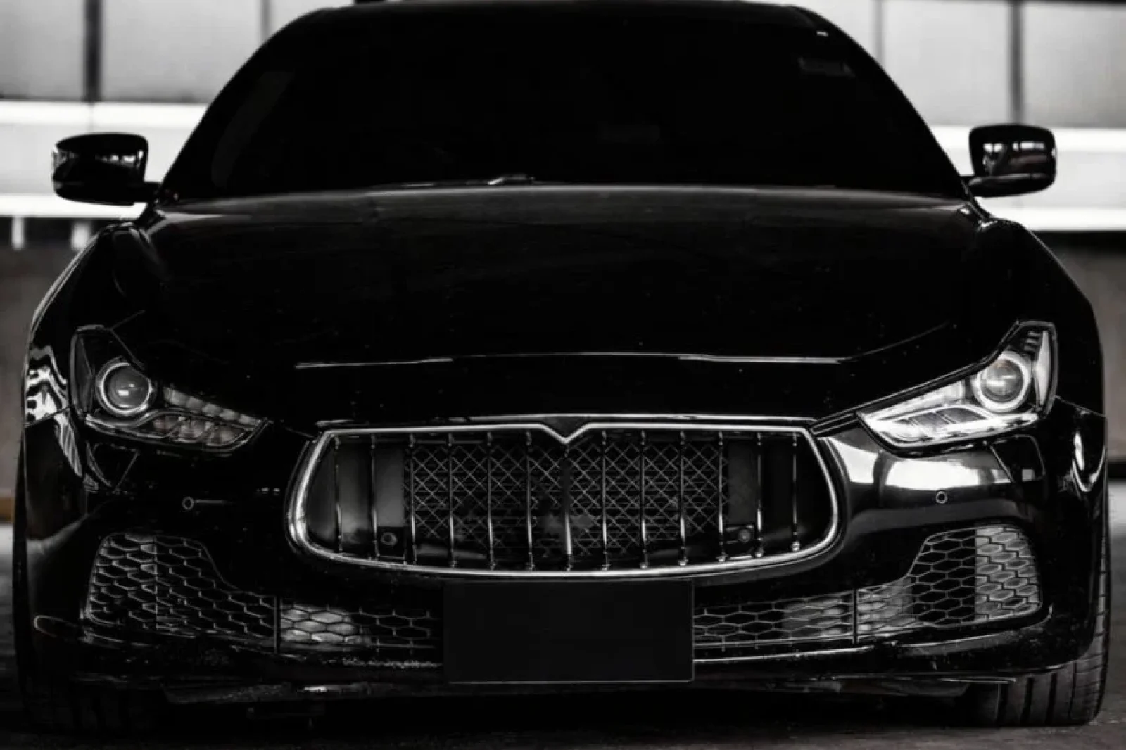 Rent Maserati Ghibli  Black 2018 in Bangkok - 2 