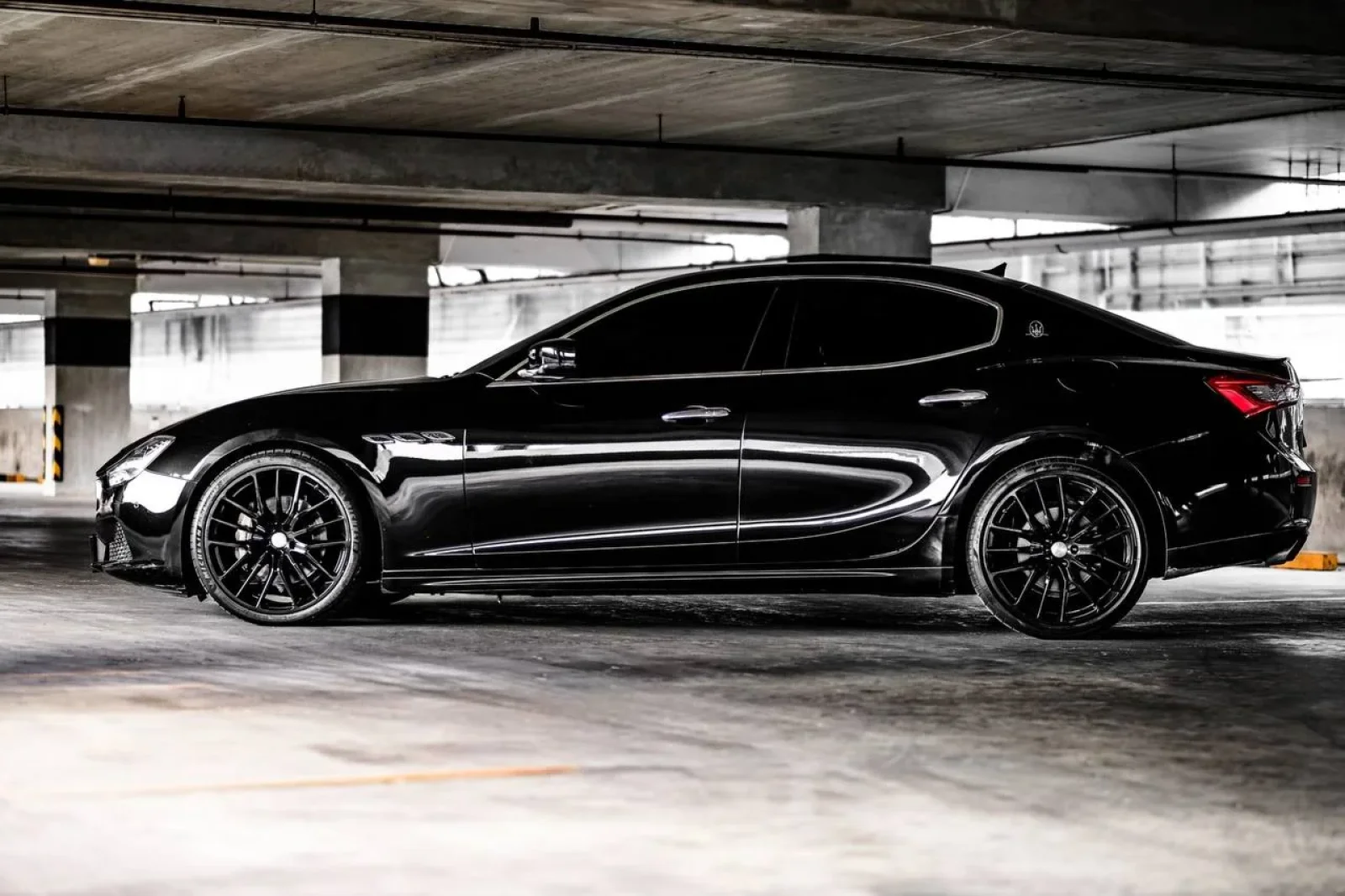 Rent Maserati Ghibli  Black 2018 in Bangkok - 8 