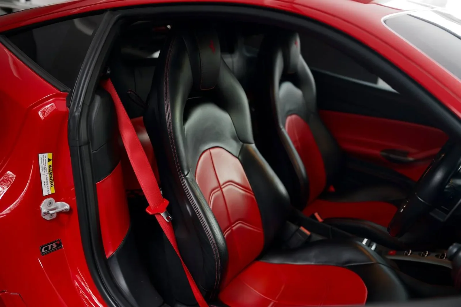 Rent Ferrari 488  Red 2019 in Bangkok - 3 