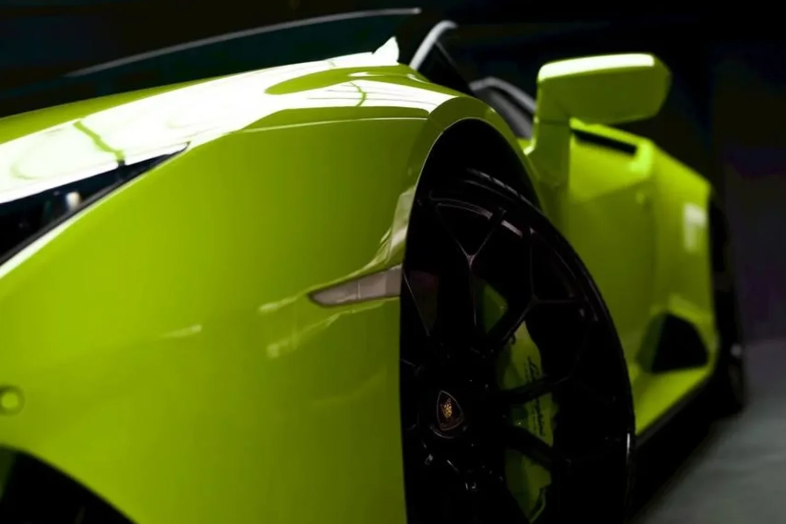 Rent Lamborghini Huracan EVO  Grey 2024 in Bangkok - 4 