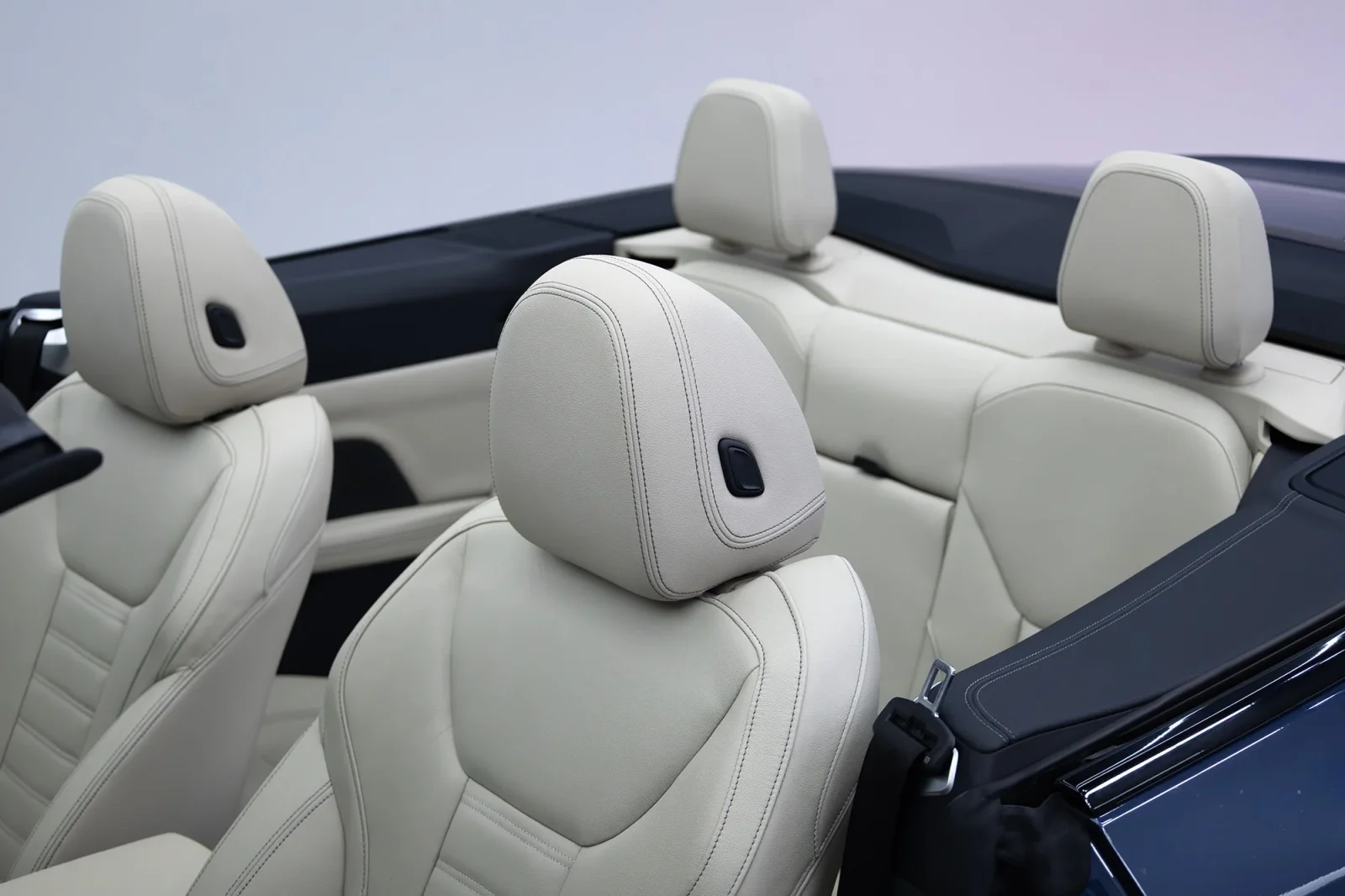 Аренда BMW 4-Series 430i xDrive Синий 2022 в Абу-Даби - 3 