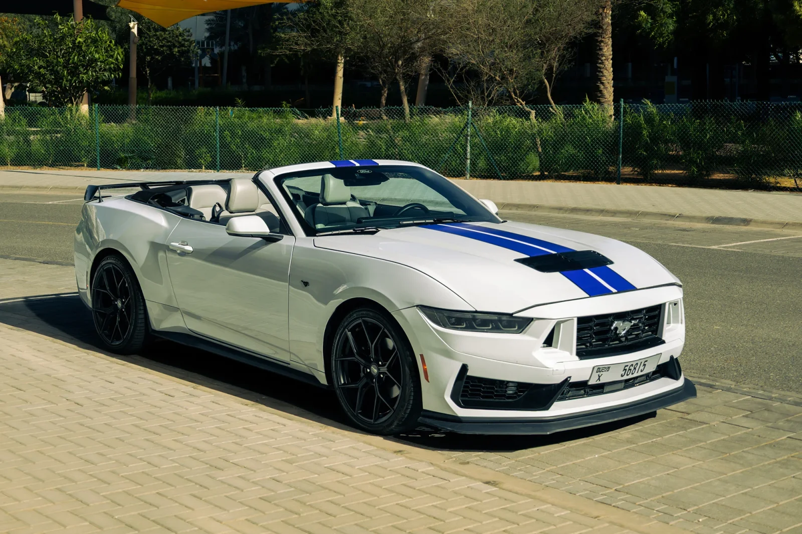 Huren Ford Mustang  Wit 2024 in Abu Dhabi - 11 