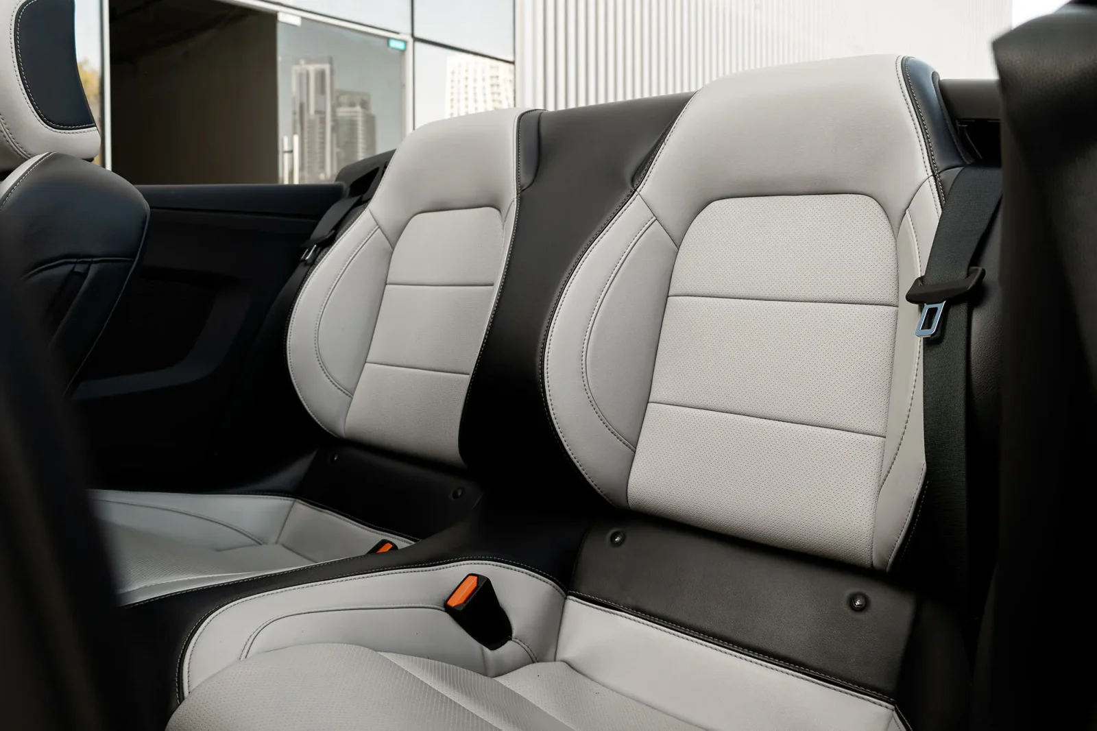 Huren Ford Mustang  Wit 2024 in Abu Dhabi - 7 