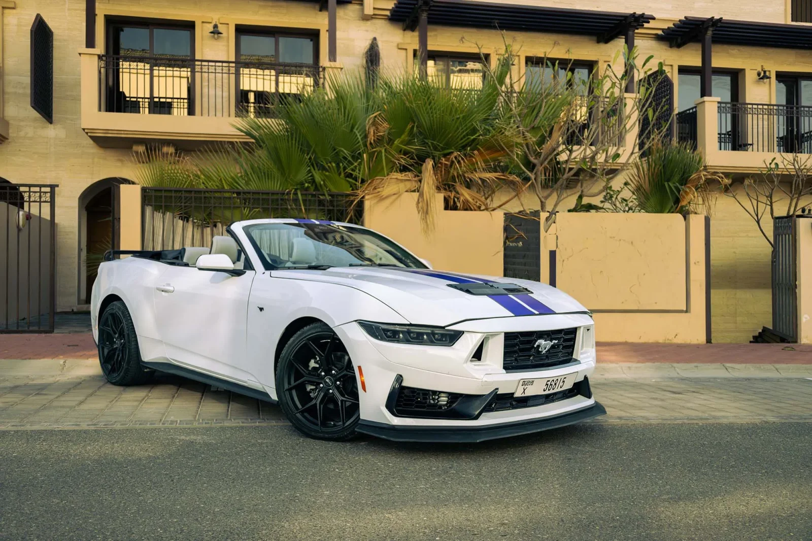 Huren Ford Mustang  Wit 2024 in Abu Dhabi