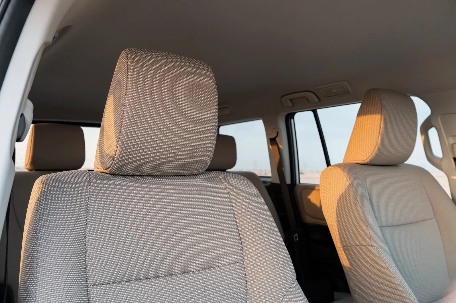 Affitto Toyota Land Cruiser Prado 250 Bianco 2025 in Abu Dhabi - 6 