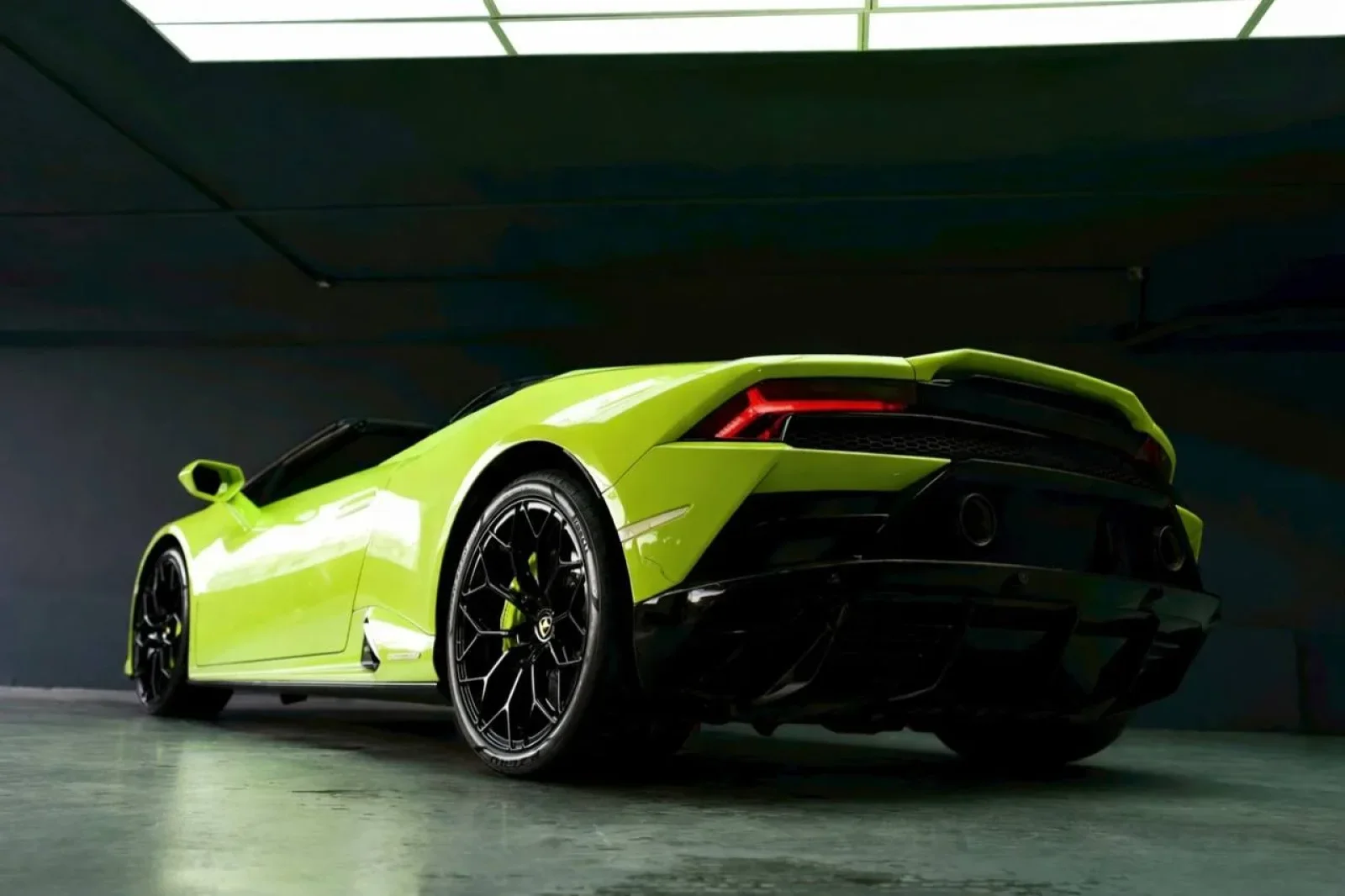 Rent Lamborghini Huracan EVO  Green 2024 in Bangkok - 2 